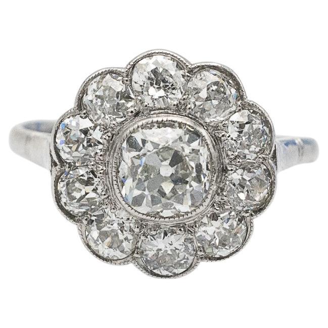 Exclusive platinum cluster ring with 2.27 ct old brilliant-cut diamonds For Sale