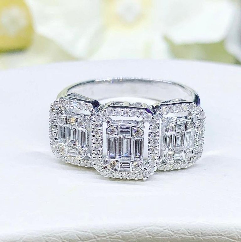 Exclusive ring with diamonds and gold For Sale at 1stDibs