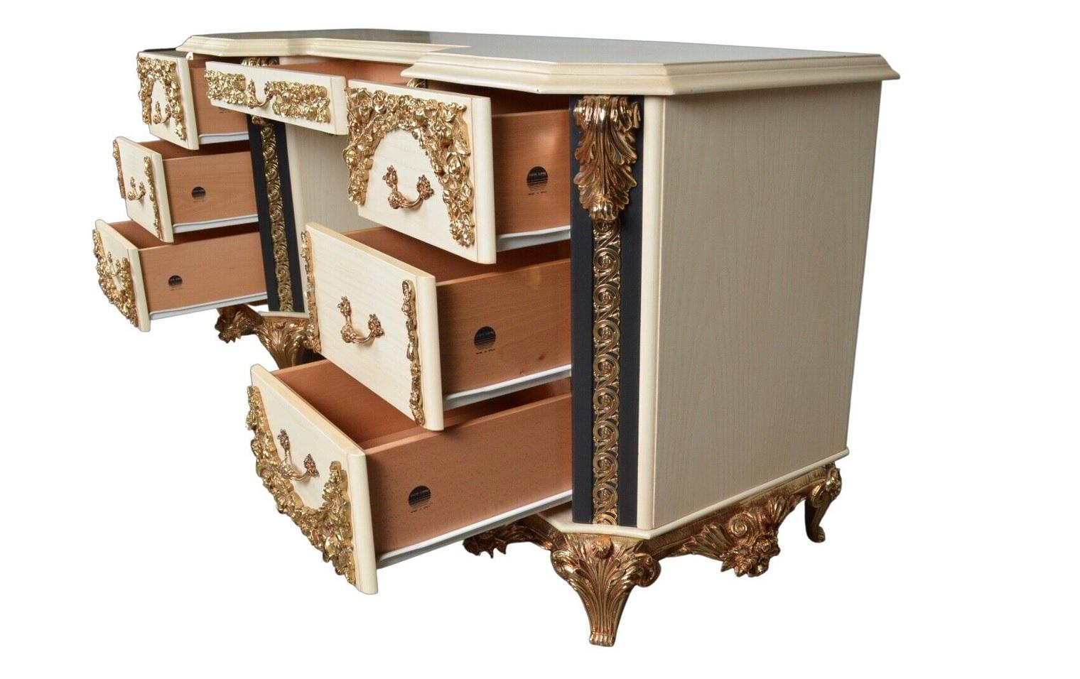 Spanish Exclusive Rococo Vidal Grau Dressing Table, C 1970 / Matching Furniture Avail For Sale