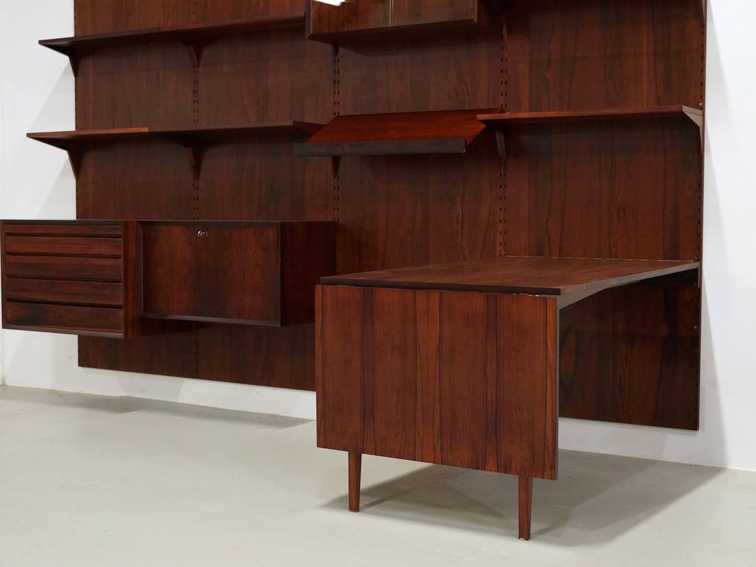 Exclusive Mahogany Modular Wall Unit by Poul Cadovius for Cado, 1950s In Excellent Condition For Sale In 's Heer Arendskerke, NL