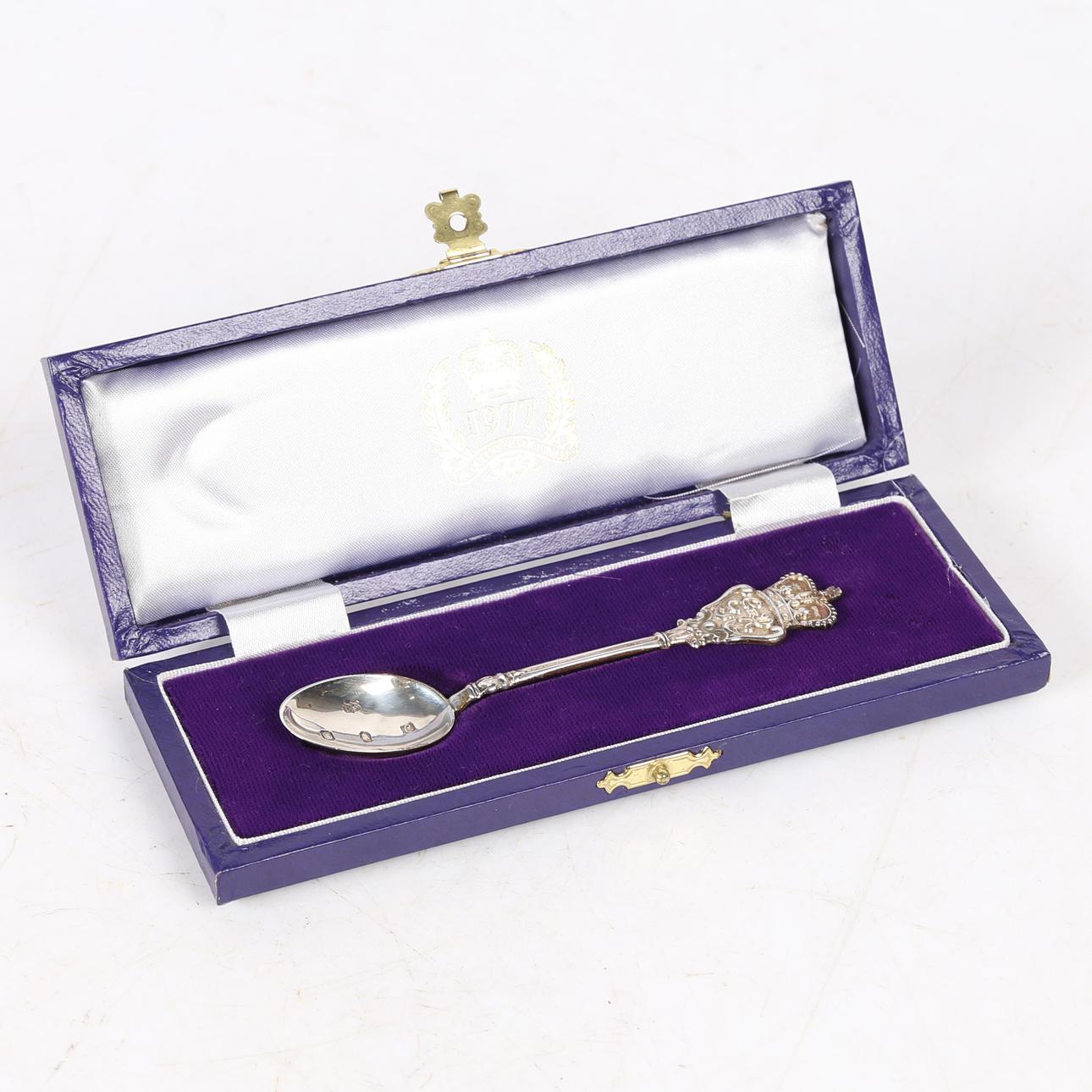 Royal SPOON, anniversaire de couronnement de la reine Elizabeth II en argent sterling Excellent état - En vente à Wembley, GB