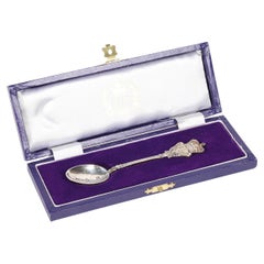Exclusiva Cuchara Real de Plata de Ley Jubileo de la Coronación de la Reina Isabel II