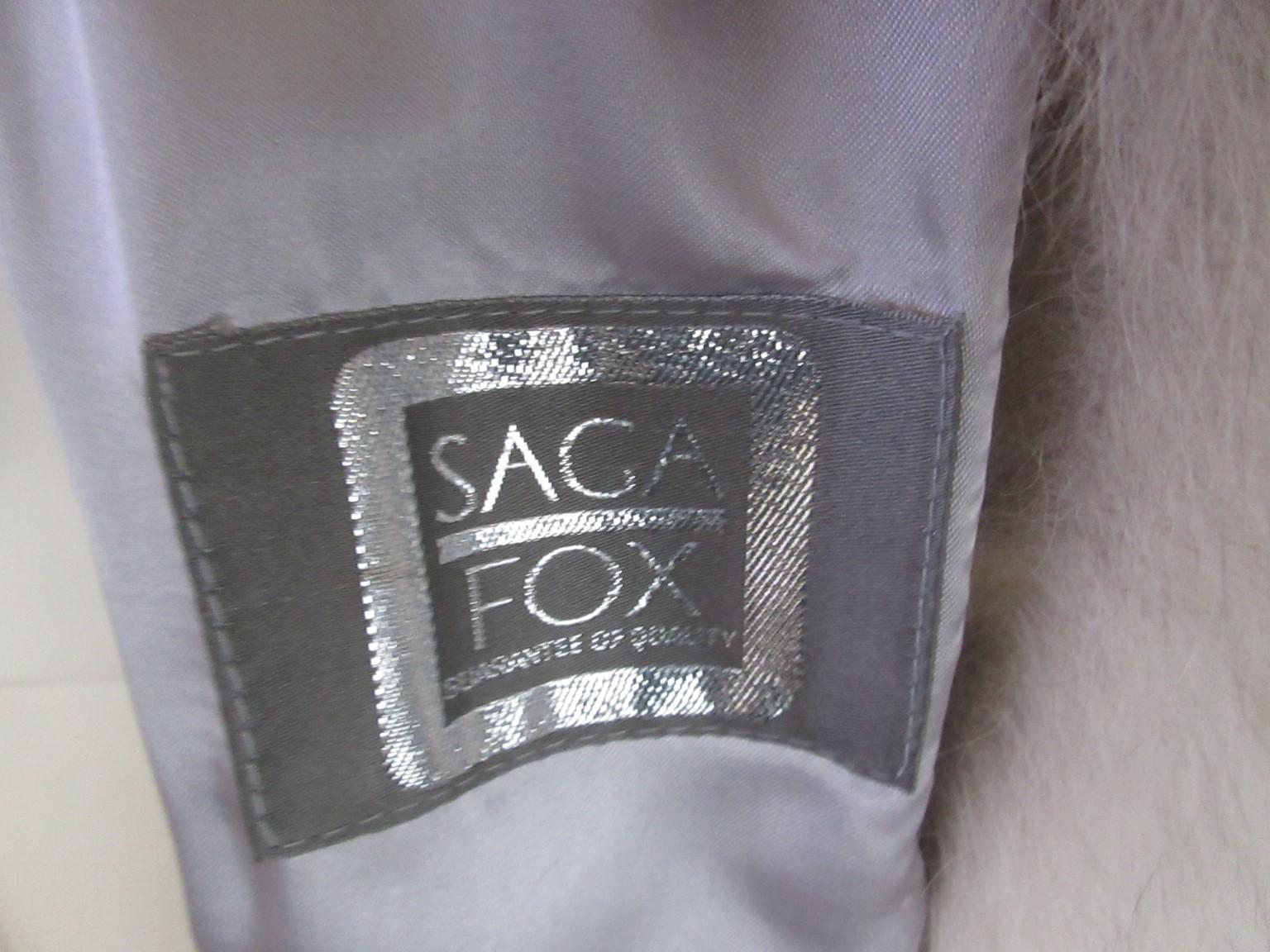 Exclusive Saga Fox White Fur Coat In Good Condition In Amsterdam, NL