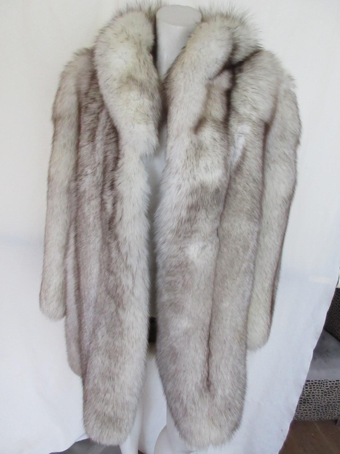 Exclusive Saga Fox White Fur Coat 3