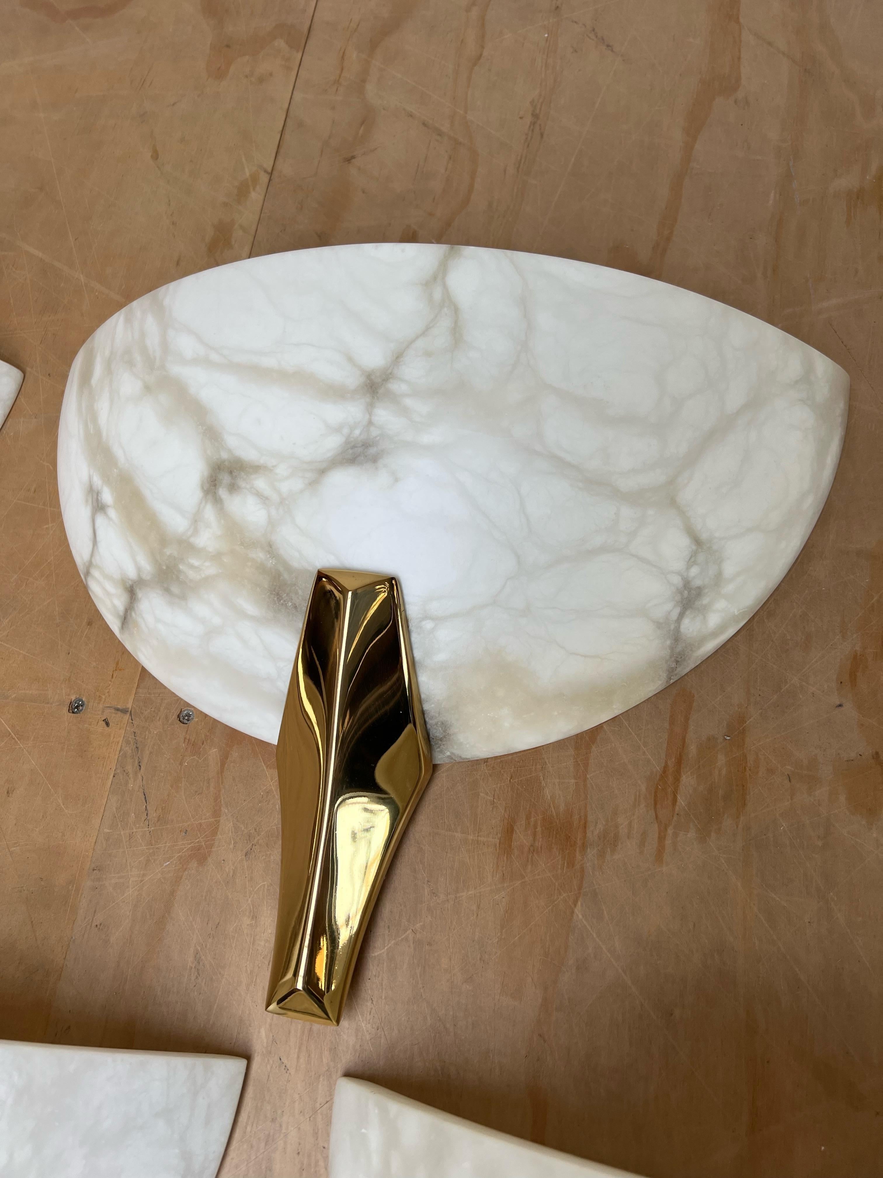 Exclusive Set of 10 Mid-Century Era, Art Deco Style Mint Alabaster Wall Sconces  In Good Condition For Sale In Lisse, NL