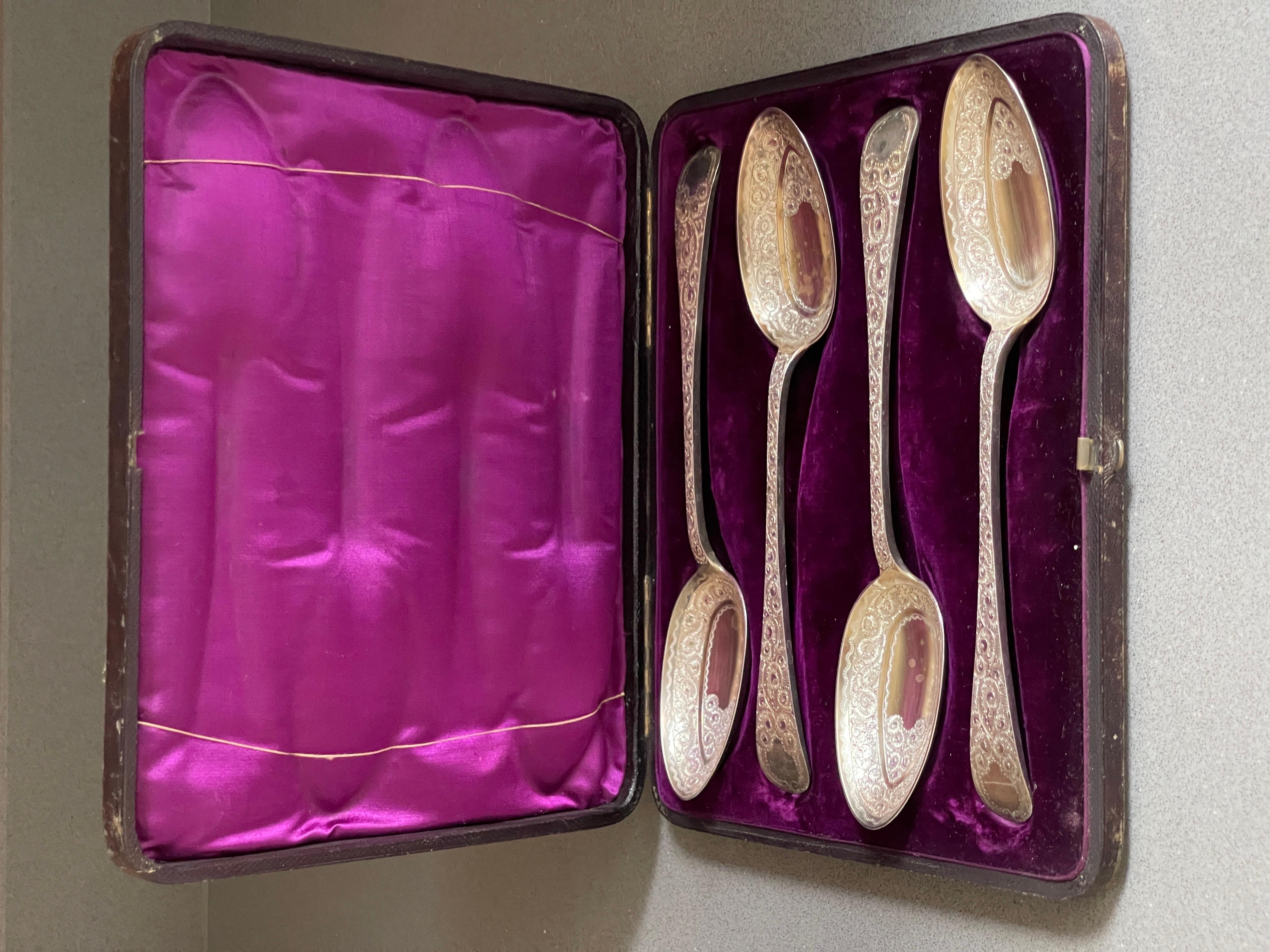 English Exclusive Silver SPOONS, 4 pcs. Antique Silver Dinner Spoon & Box Flat Ware For Sale