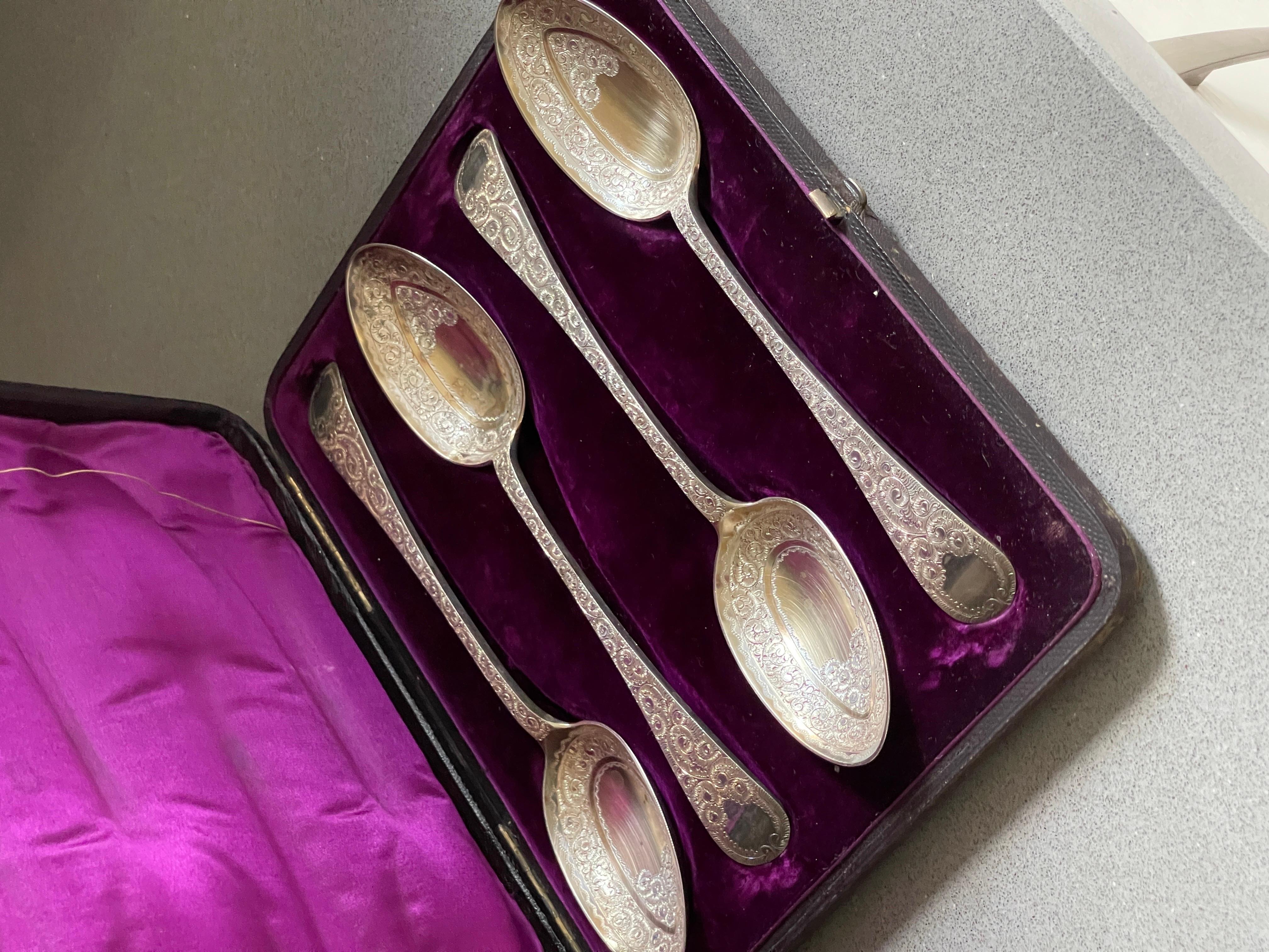 Plated Exclusive Silver SPOONS, 4 pcs. Antique Silver Dinner Spoon & Box Flat Ware For Sale