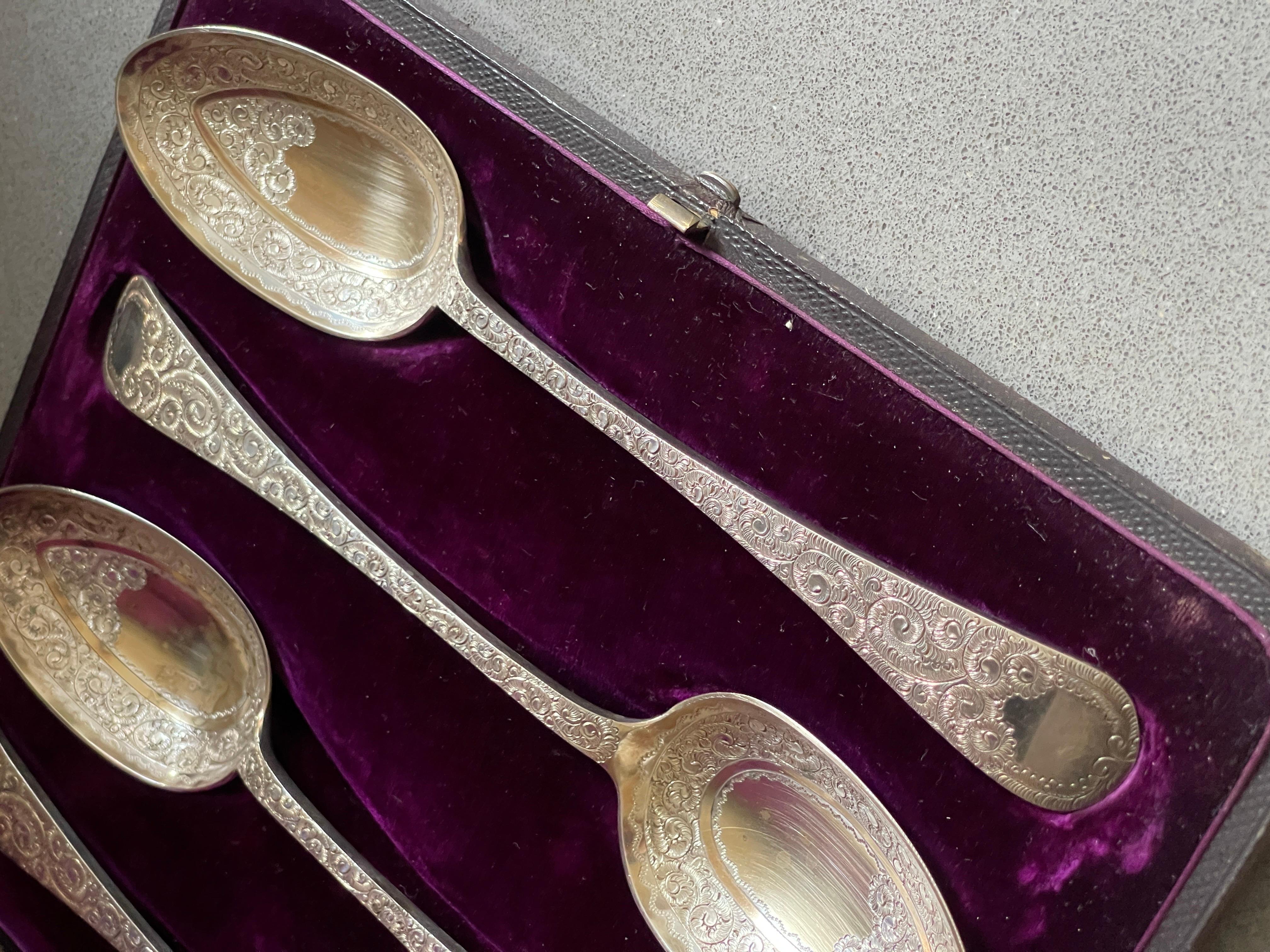 Exclusive Silver SPOONS, 4 pcs. Antique Silver Dinner Spoon & Box Flat Ware For Sale 2
