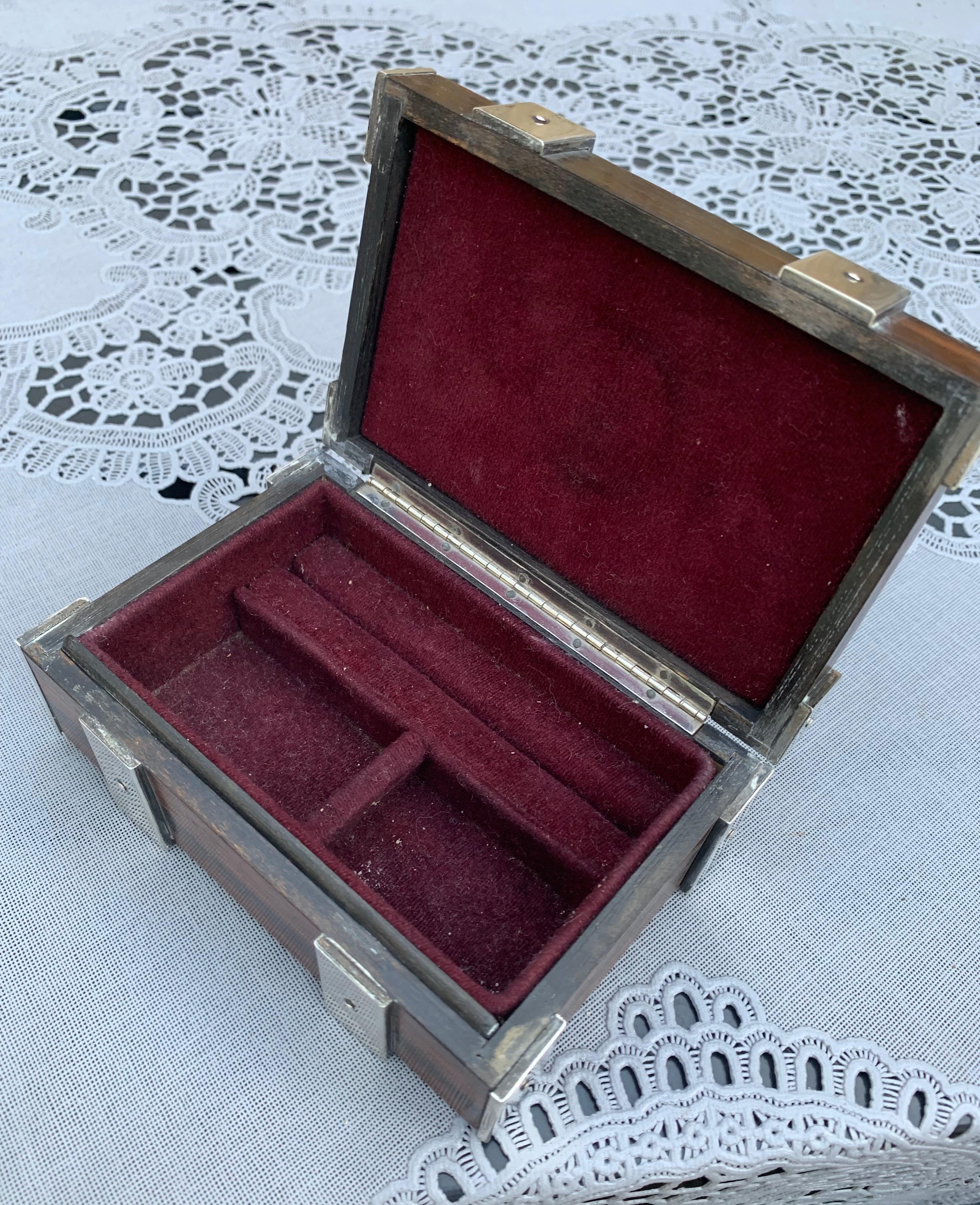 Mid-20th Century Exclusive & Stylish Solid Silver & Coromandel Ring or Jewelry Box w. Makers Mark