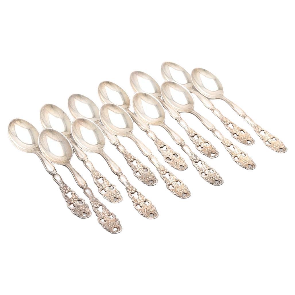A Rare Cased Set of 12 antique valuable silver Spoons. An elegant Vintage 830' Silver Tea / Coffee Spoon Set. Mingon Sweden 1935.
Length 10 cm. 
Weight 100 grams.
Condition: Excellent condition - barely used with minimal signs of wear.


Highly