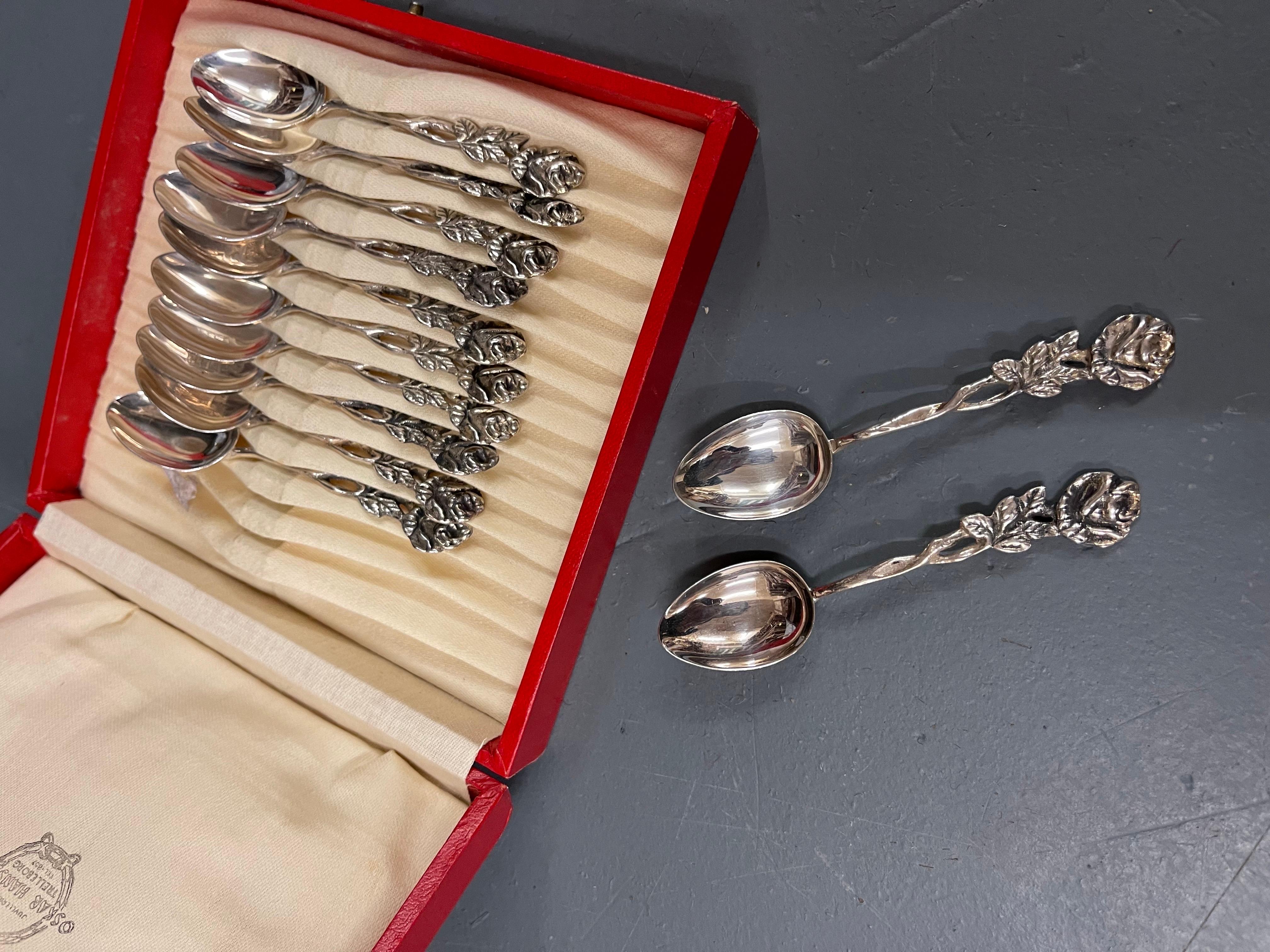 Exclusive Tea COFFEE SPOONS, 12pcs. Sterling Silver & Box Cake Spatula & TONGS. For Sale 3