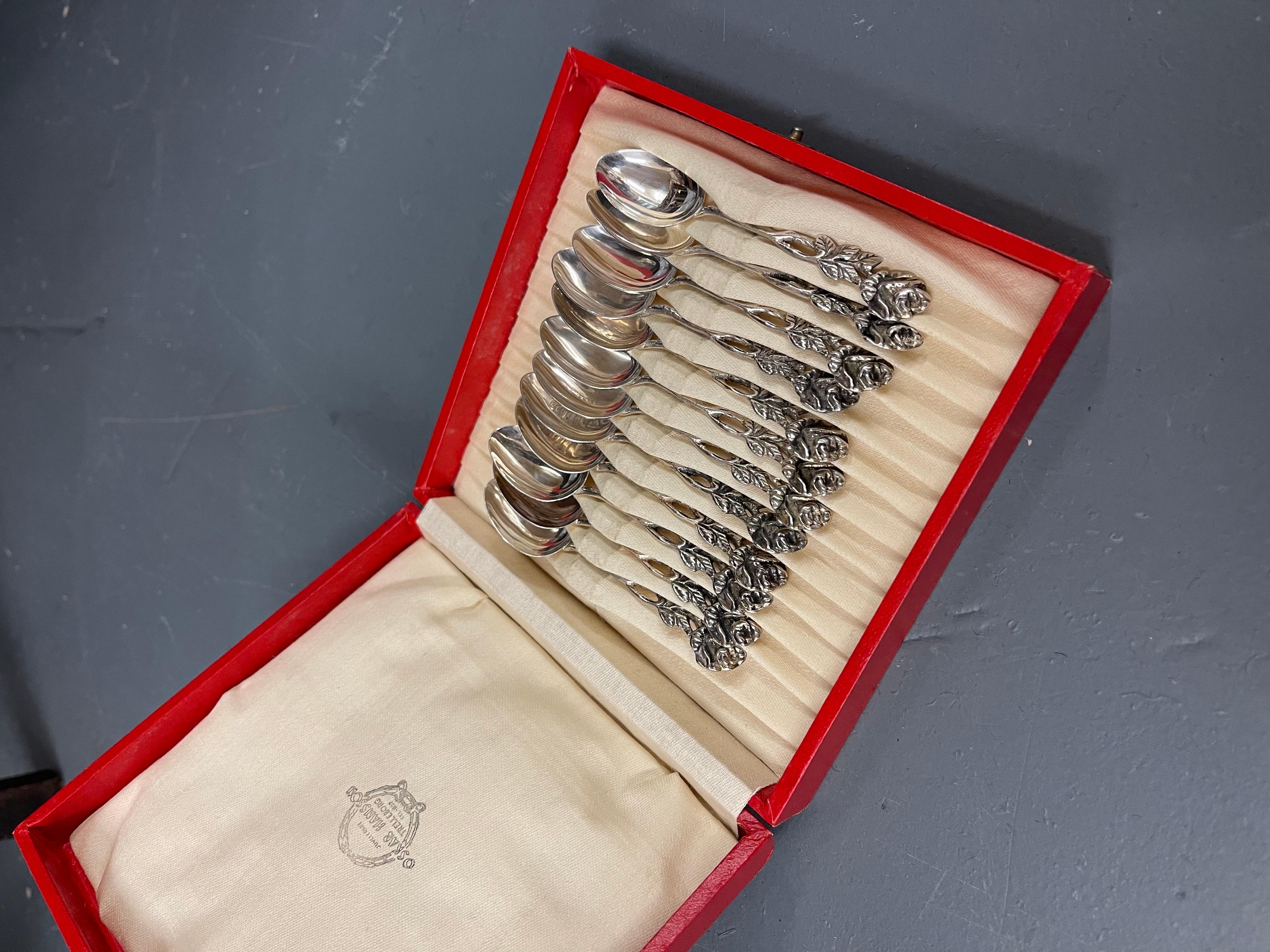 Exclusive Tea COFFEE SPOONS, 12pcs. Sterling Silver & Box Cake Spatula & TONGS. For Sale 5