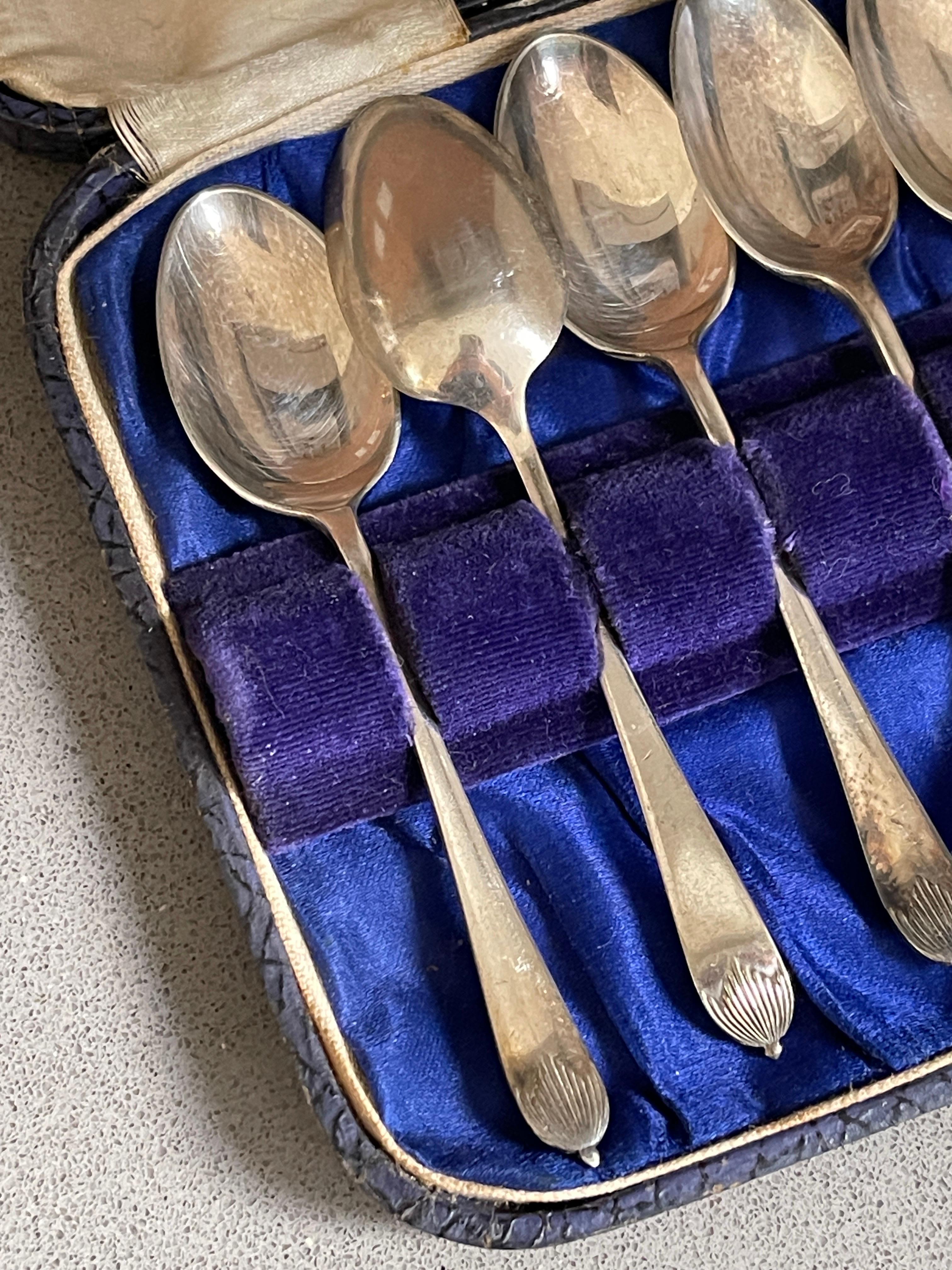 English Exclusive Tea COFFEE SPOONS, 6 pcs. Sterling Silver & Box, Antique Silver Spoons For Sale