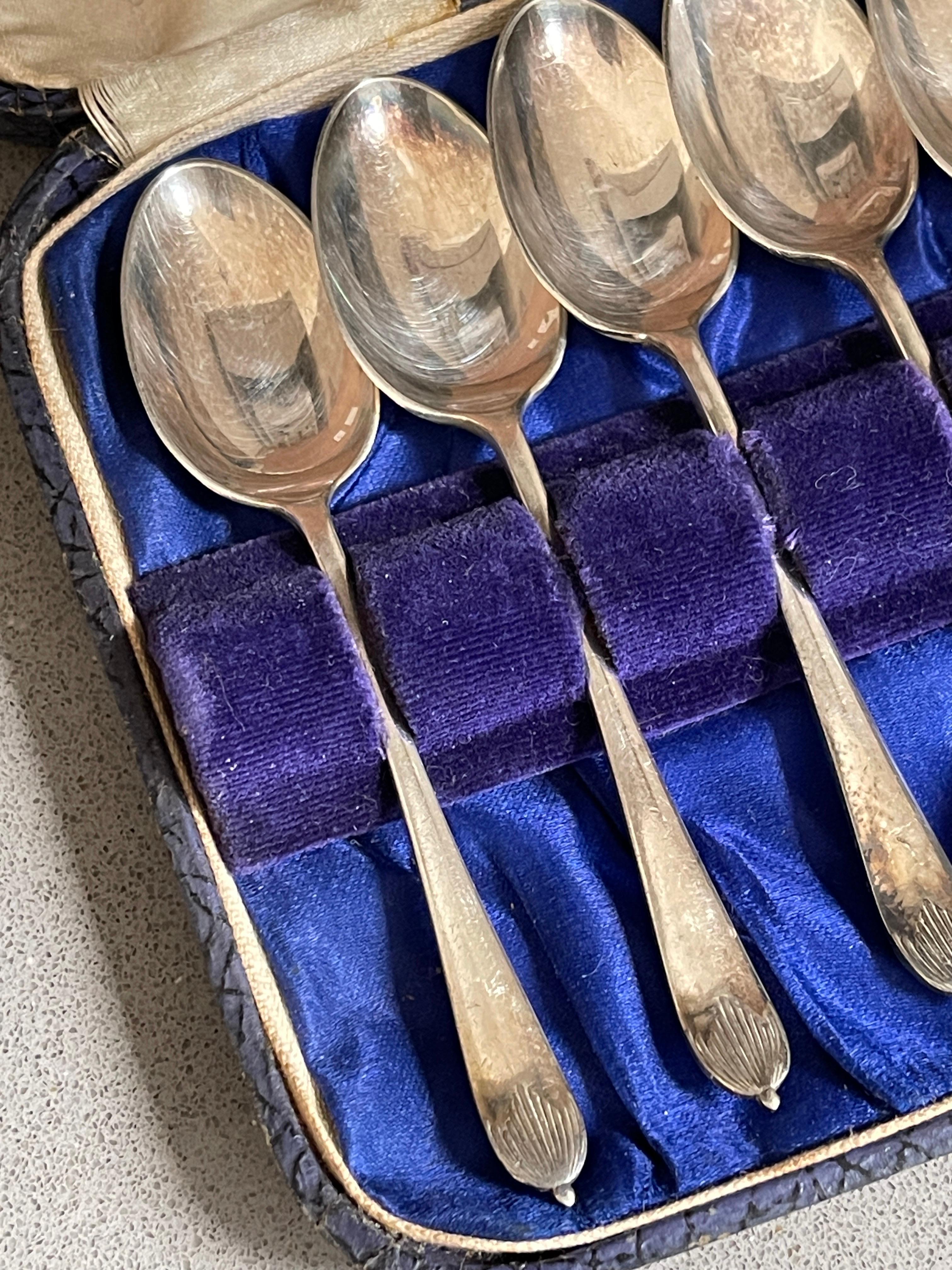 Mid-19th Century Exclusive Tea COFFEE SPOONS, 6 pcs. Sterling Silver & Box, Antique Silver Spoons For Sale