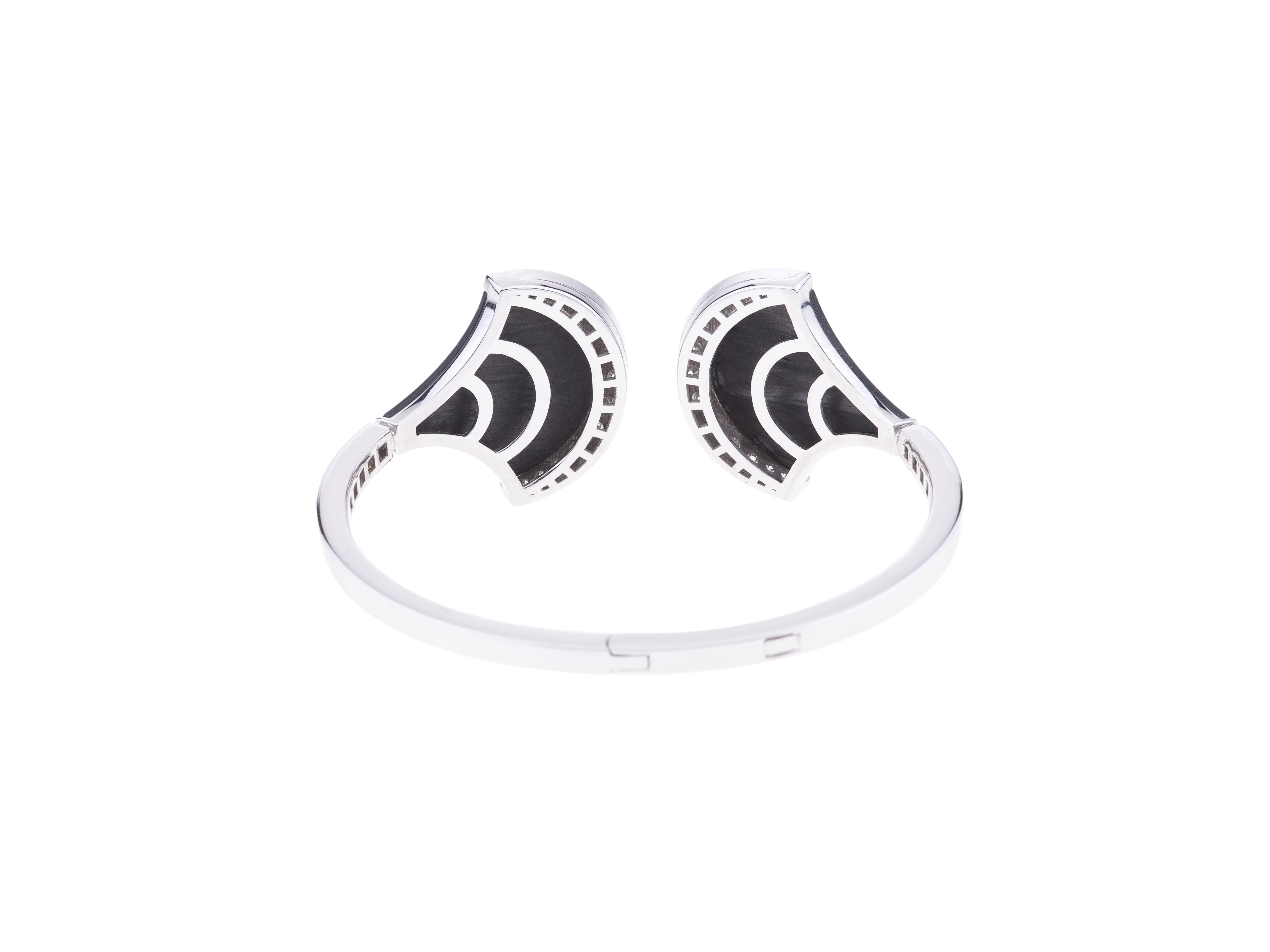 Contemporary Exclusive Wave Bracelet White Gold with Black Ceramic and Diamonds For Sale