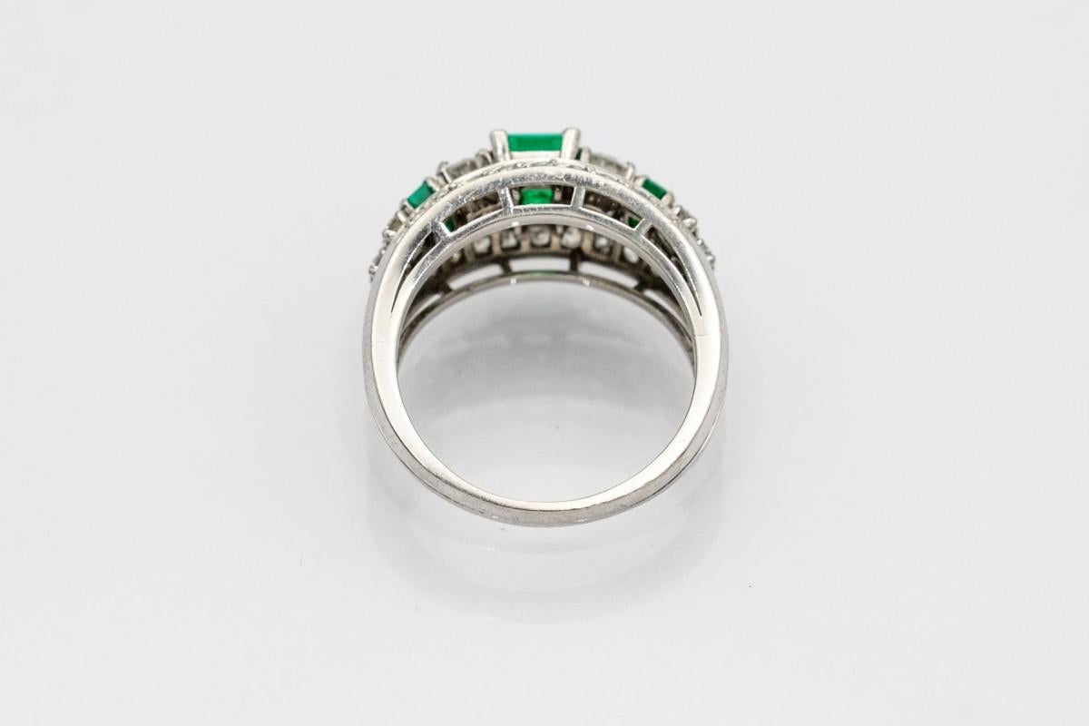 Exclusive Platinum Band Ring with Emeralds and 1.00ct Diamonds In Good Condition For Sale In Chorzów, PL