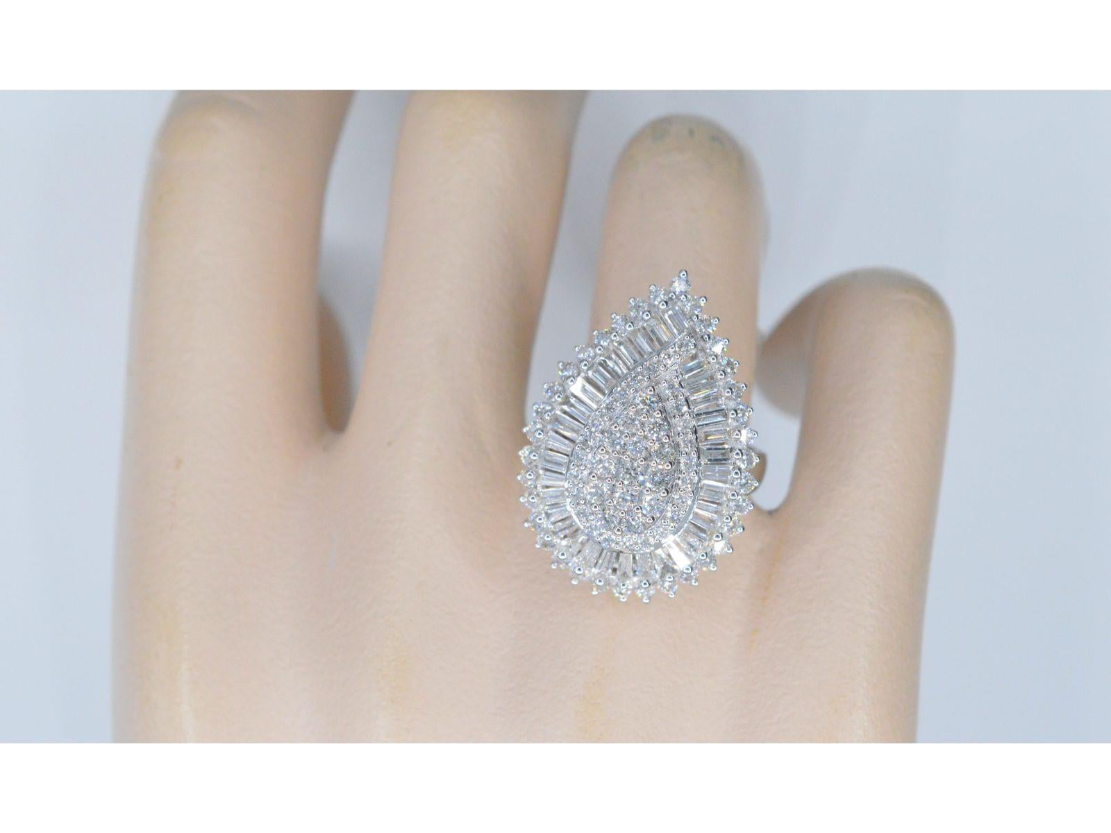 Contemporary Exclusive White Gold Drop-Shaped Entourage Ring with Diamonds For Sale