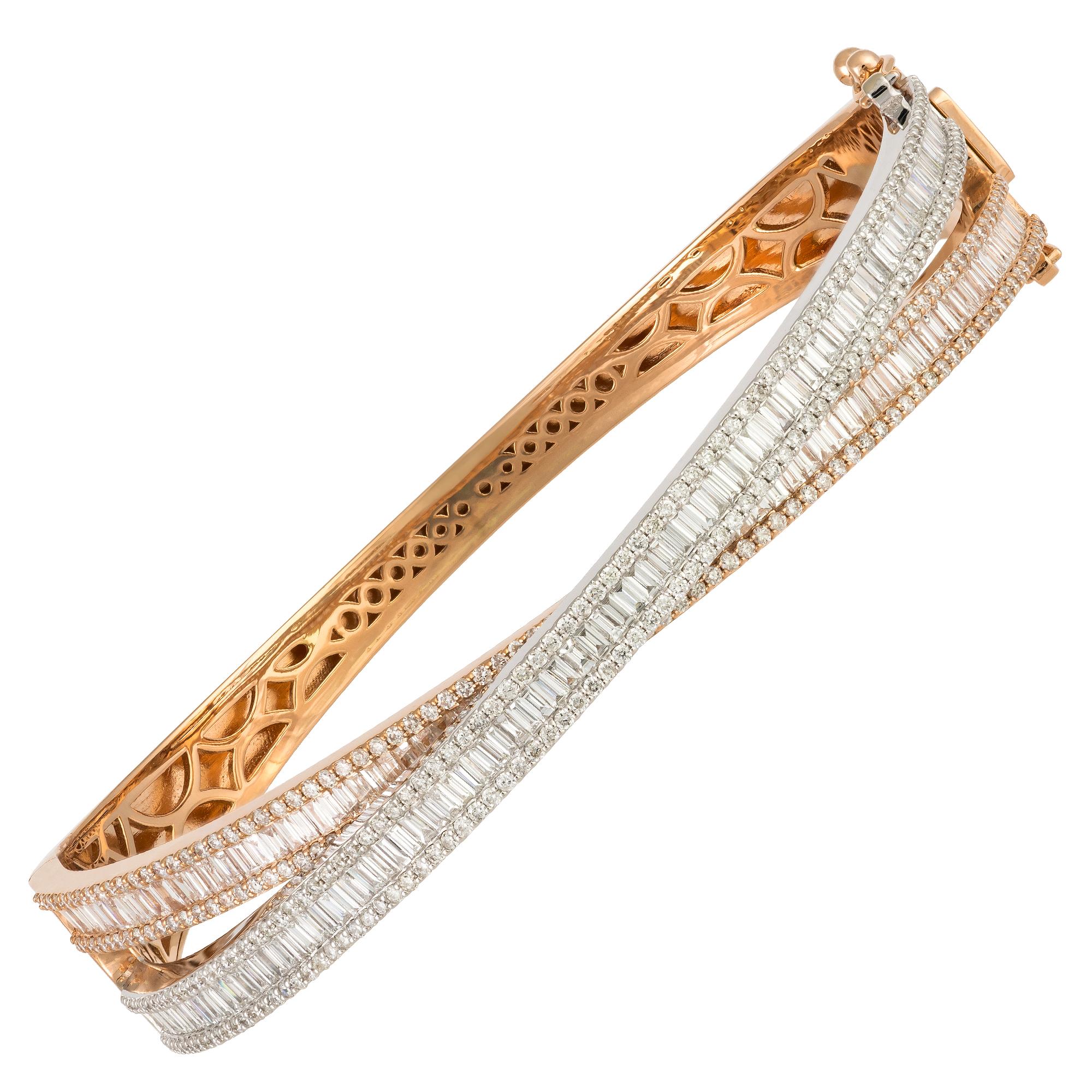 Modern Exclusive White Pink Gold 18K Bracelet Diamond for Her For Sale