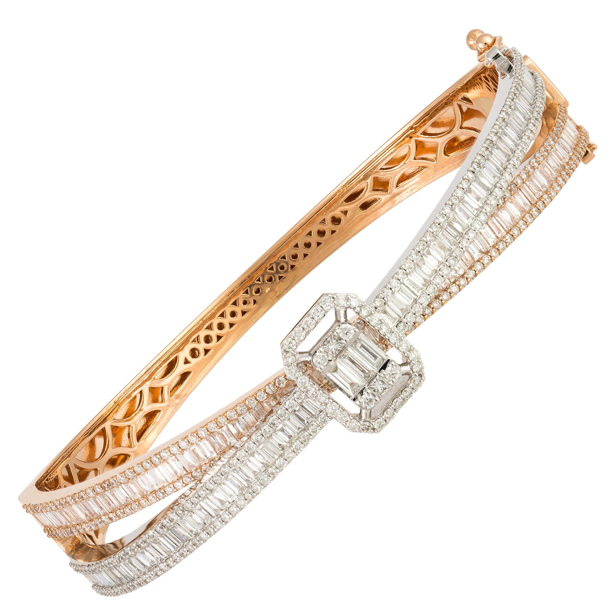 Modern Exclusive White Pink Gold 18K Bracelet Diamond For Her For Sale
