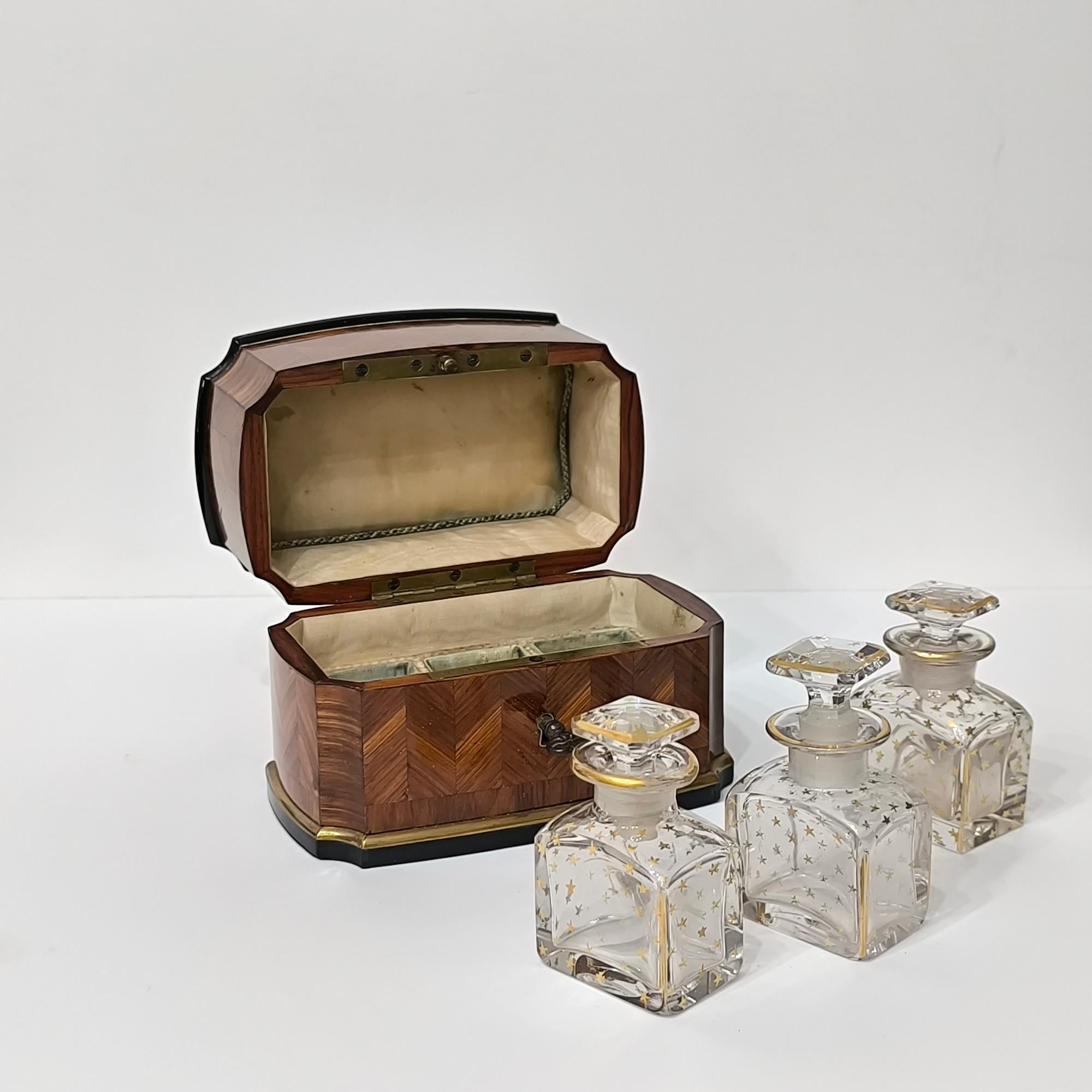 Museal Tahan-Paris Perfume Box, Herringbone Pattern Veneer and Crystal Bottles For Sale 5