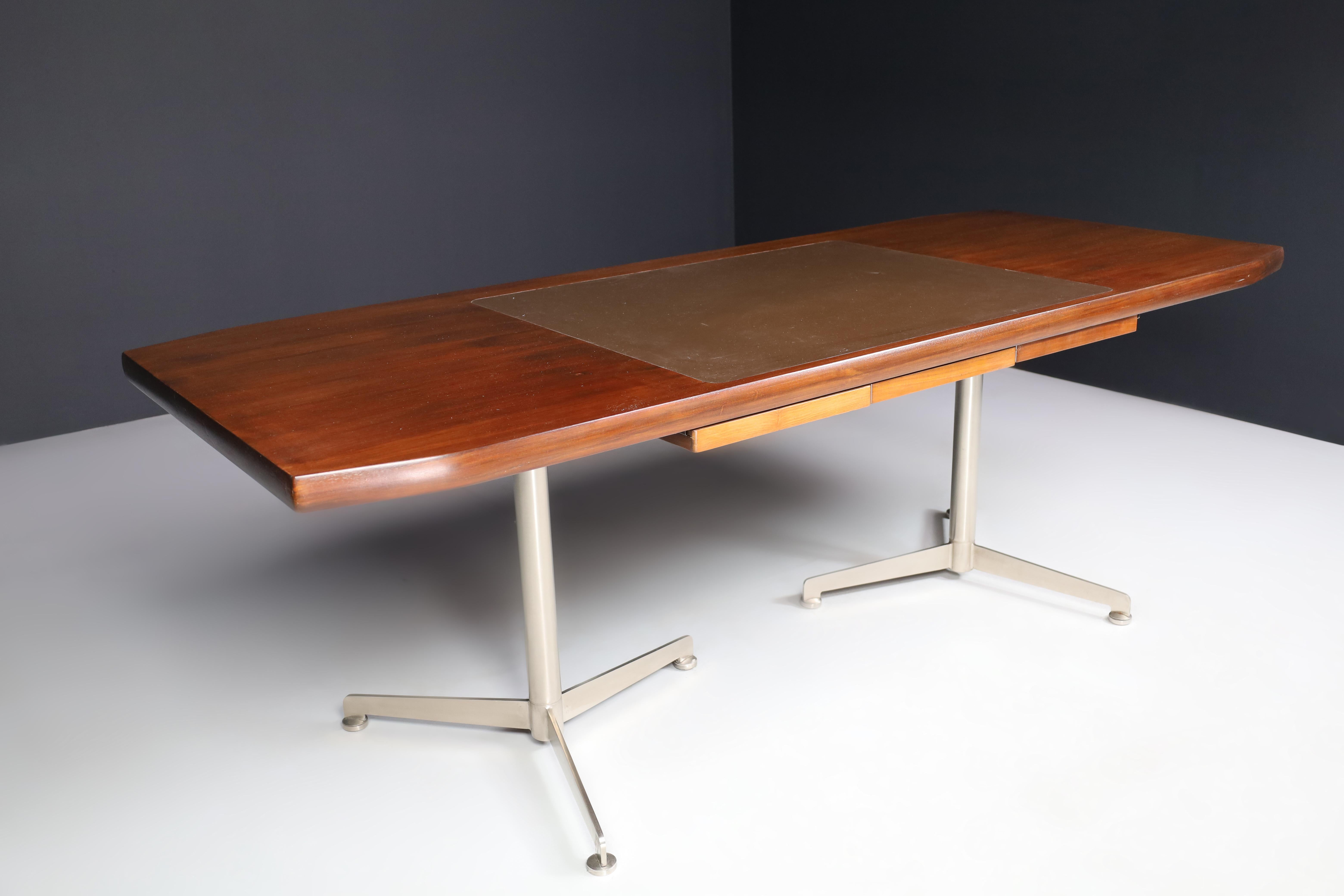 Exectutive Desk by Osvado Borsani for Tecno, Italy, 1950s For Sale 3