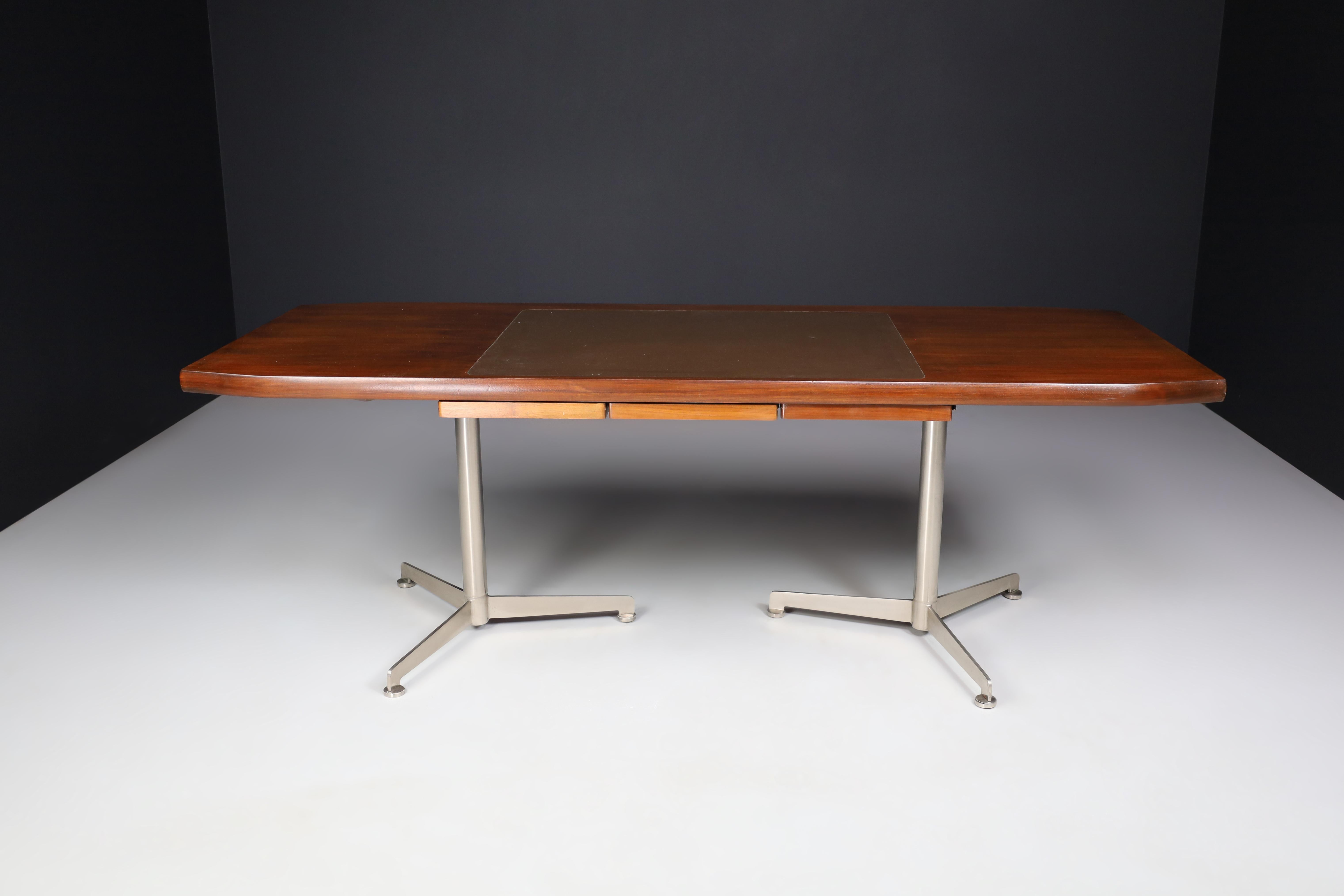 Exectutive Desk by Osvado Borsani for Tecno, Italy, 1950s For Sale 1