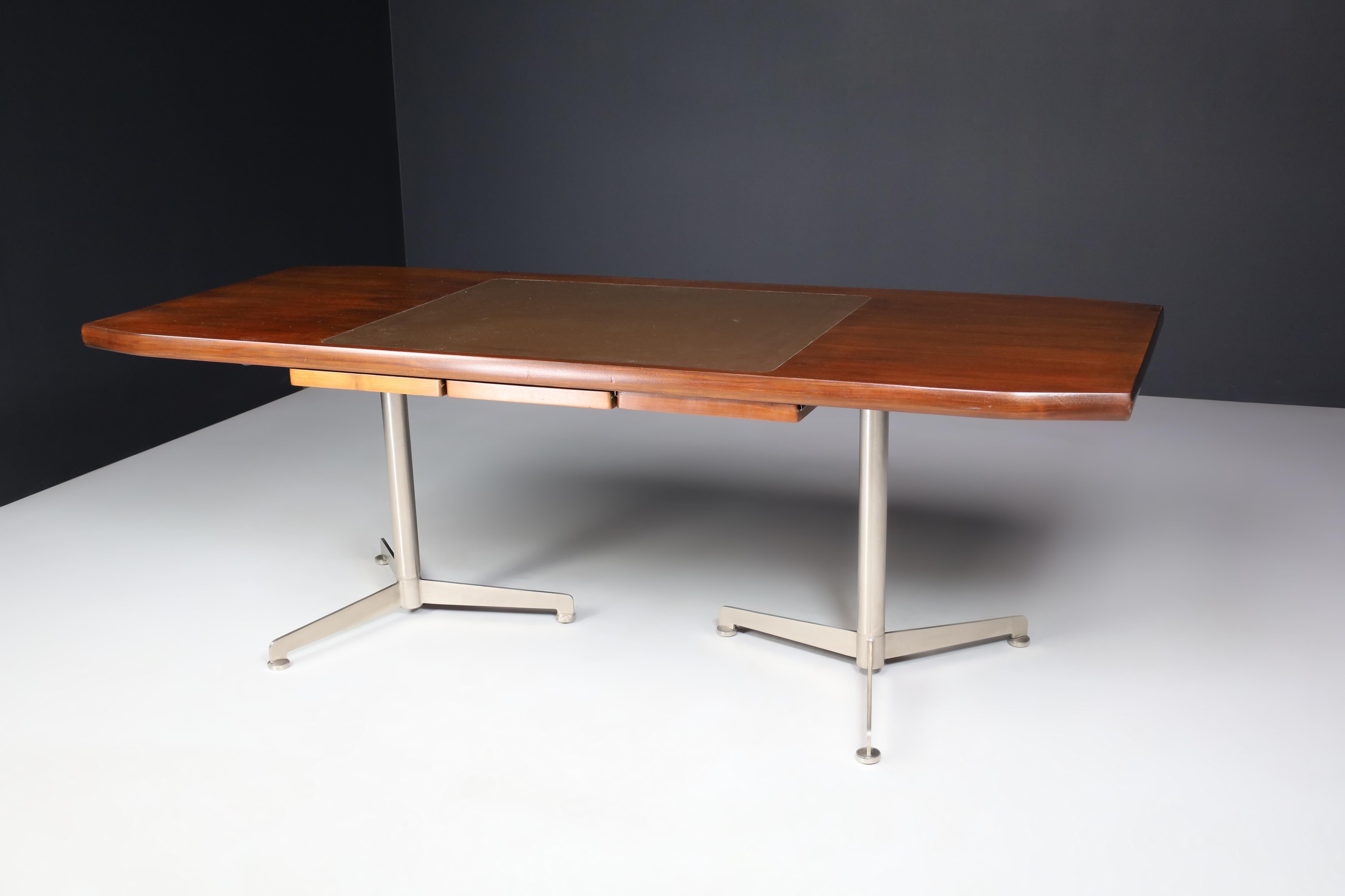 Exectutive Schreibtisch von Osvado Borsani für Tecno, Italien, 1950er Jahre im Angebot 2