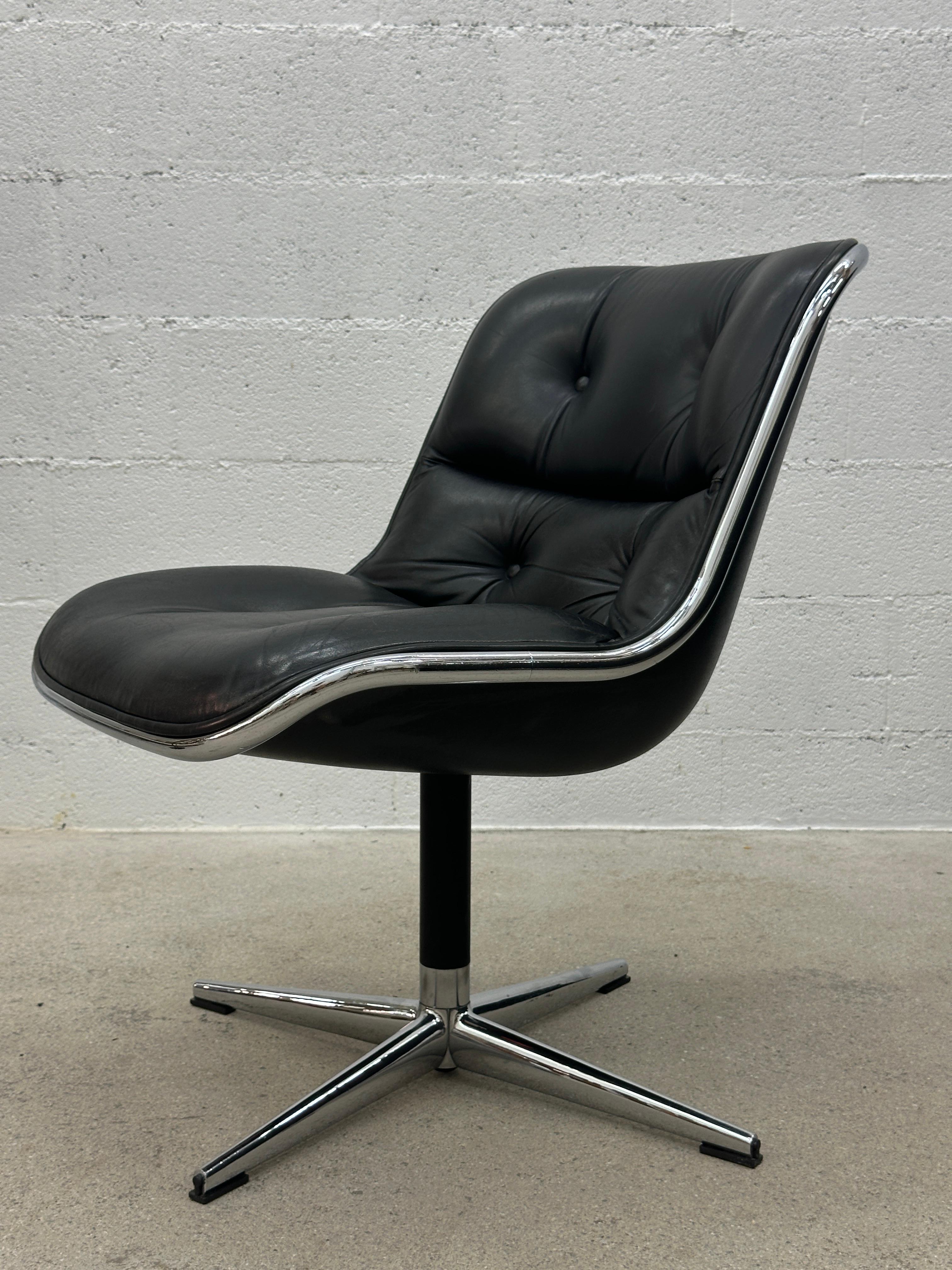 Aluminum Executive Armchair by Charles Pollock for Knoll Black Leather & 4 Prong Base 60s For Sale