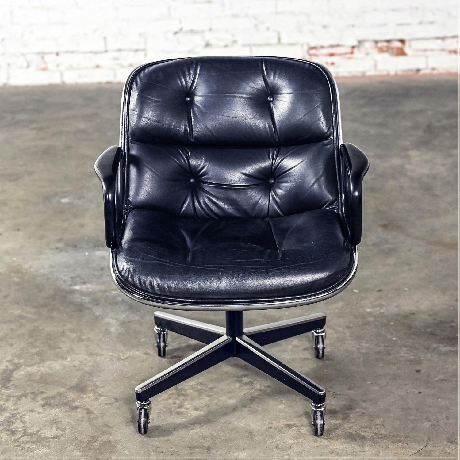 Poltrona direzionale di Charles Pollock per Knoll in pelle nera e con base a 4 punte in vendita 11