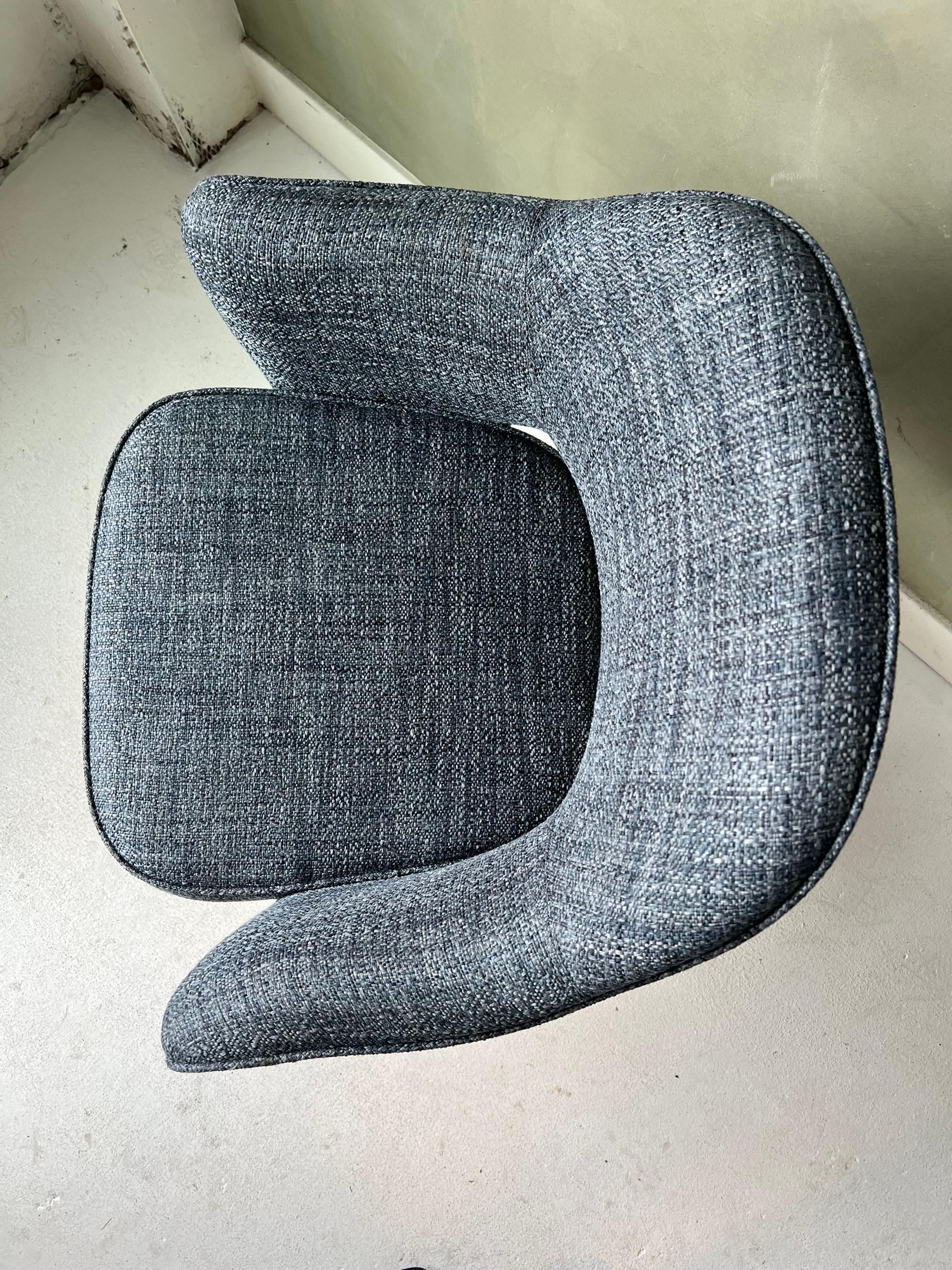 Mid-Century Modern Executive Armchair by Eero Saarinen for Knoll For Sale