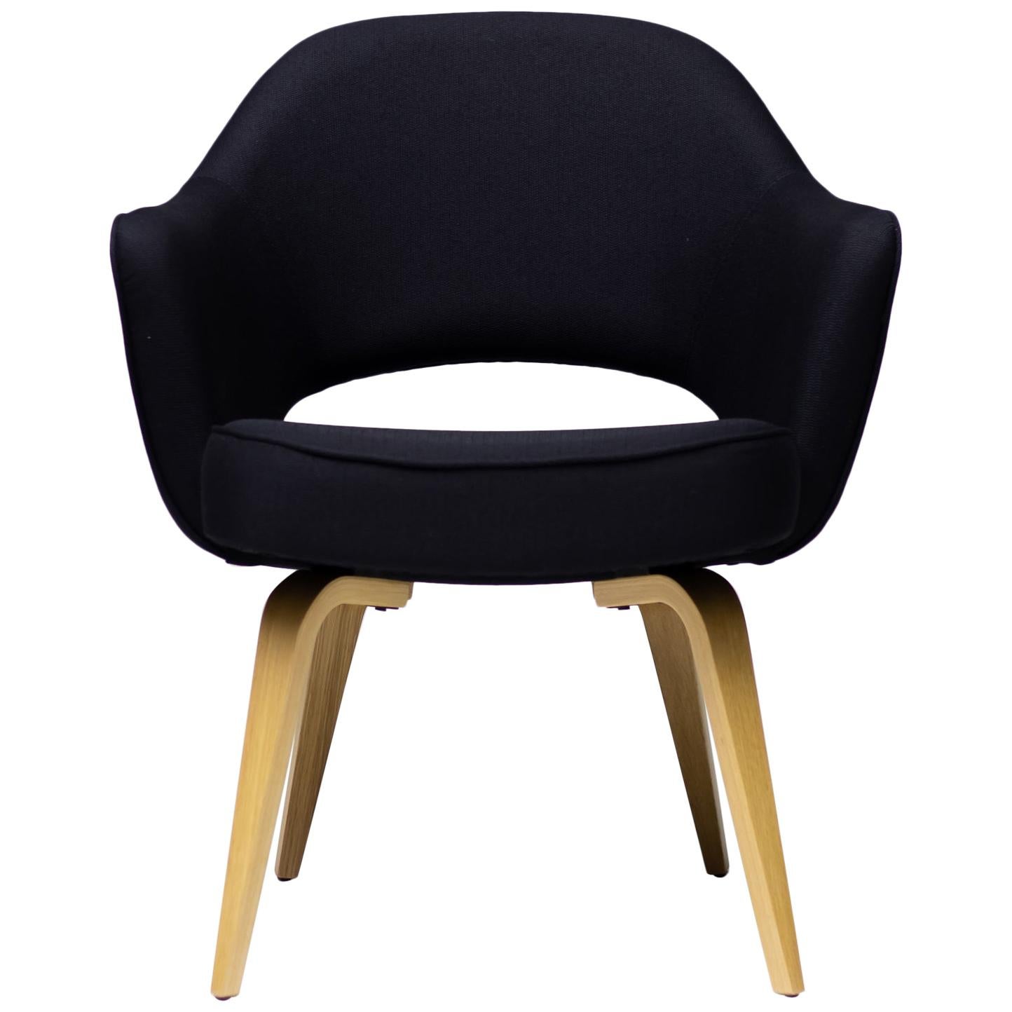 (4) Mid Century Modern Knoll Model 71 Series Executive Saarinen Chairs