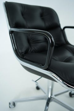 Silla ejecutiva diseñada por Charles Pollock para Knoll International, década de los 60