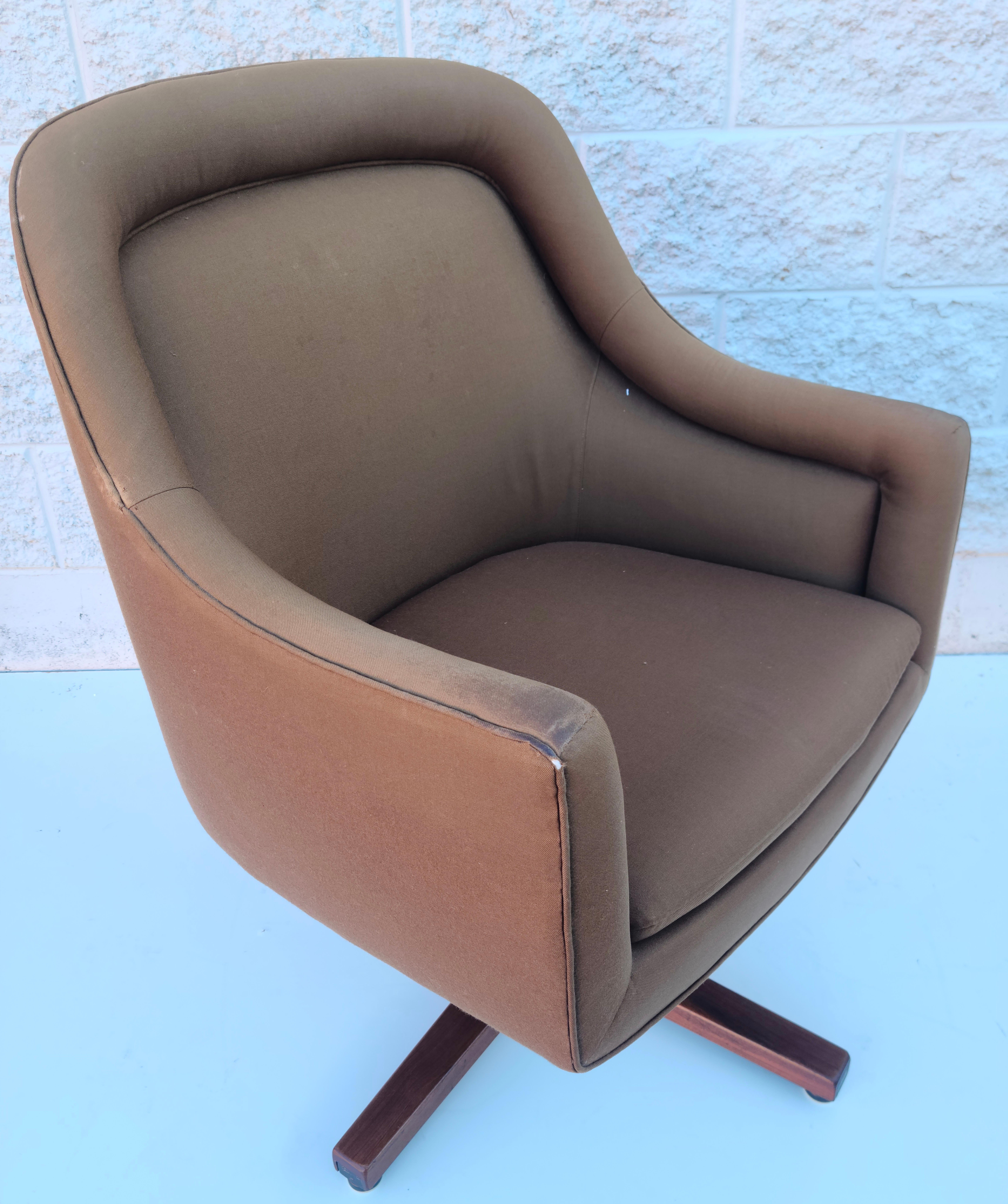 Chaise de direction Cumberland conçue par Jacob Epstein en vente 6