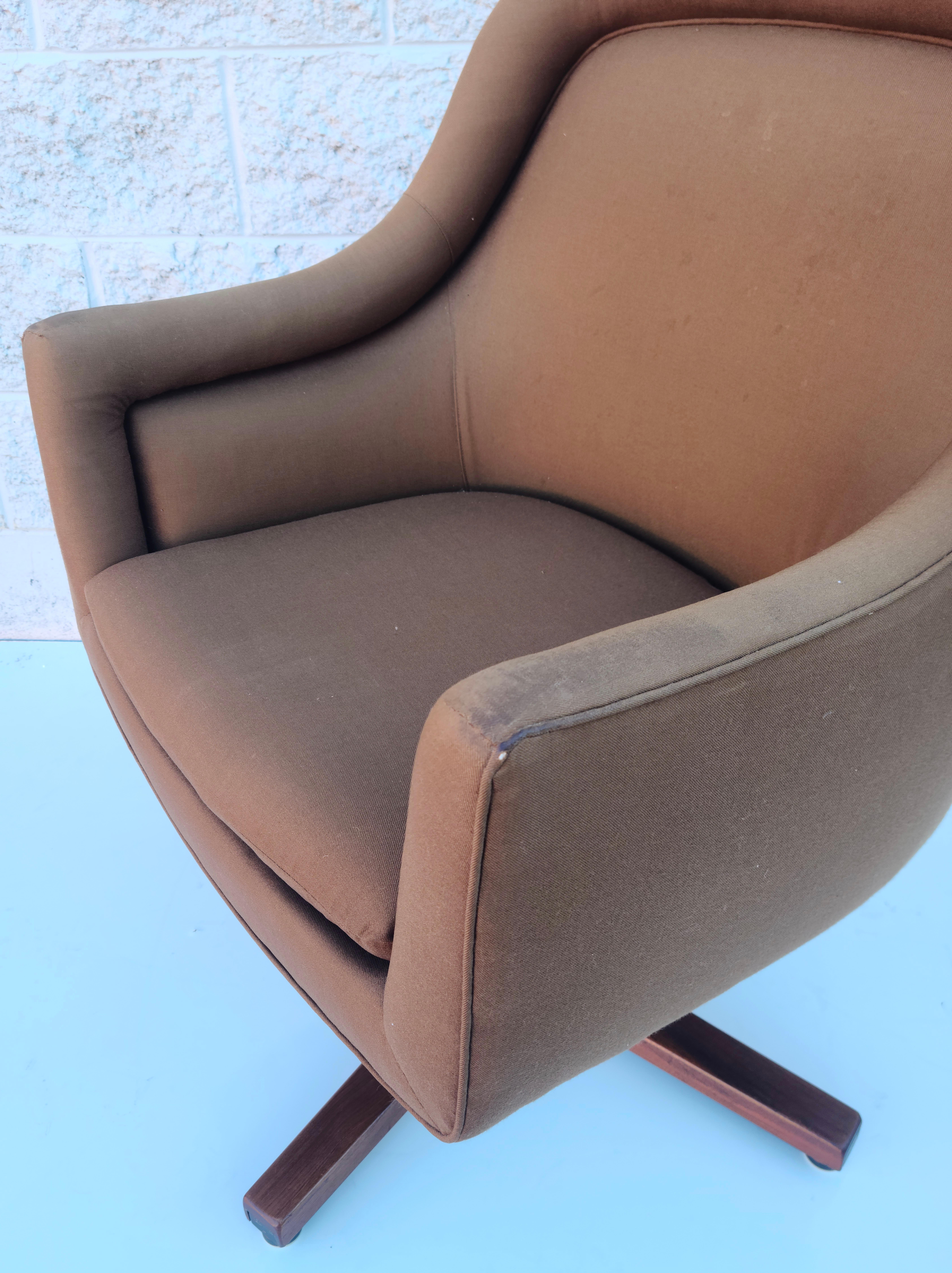 Chaise de direction Cumberland conçue par Jacob Epstein en vente 7