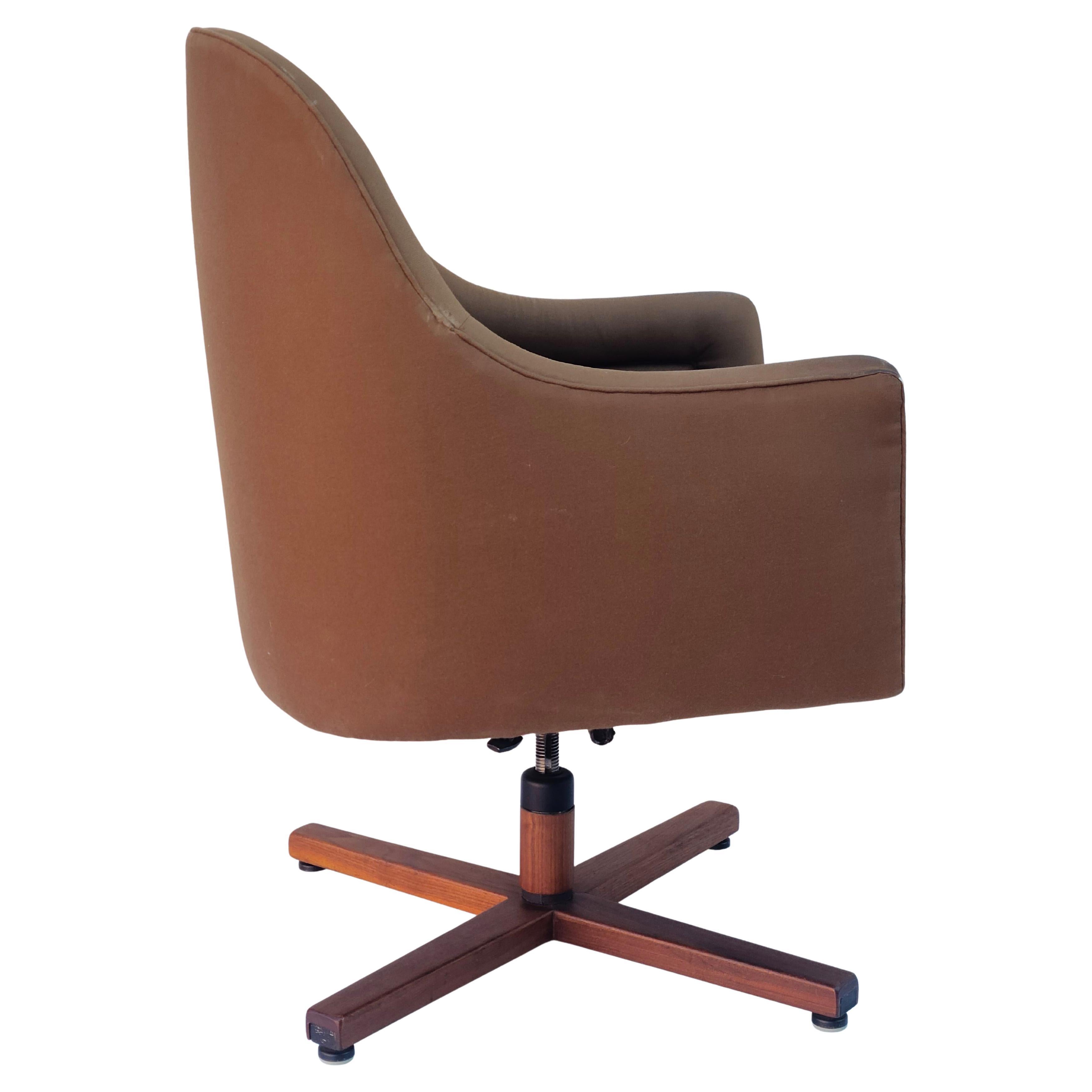 Chaise de direction Cumberland conçue par Jacob Epstein en vente 1