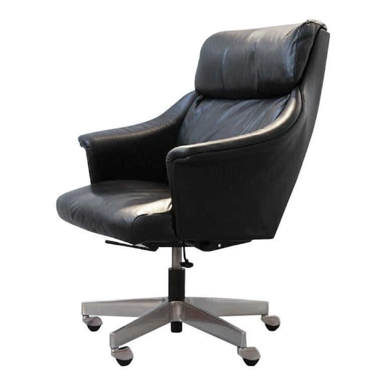 Executive Chair Giroflex 7041 by Martin Stoll, 1960s, Real Leather For Sale