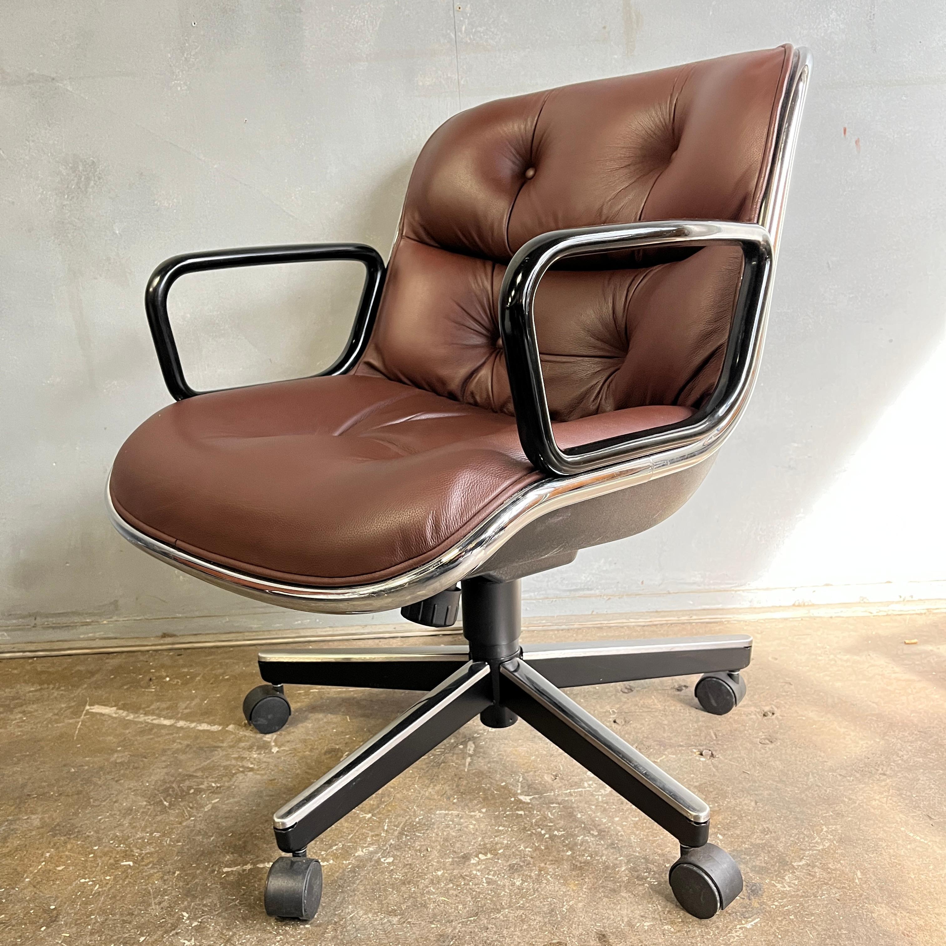 Mid-Century Modern Executive Chairs by Charles Pollock for Knoll