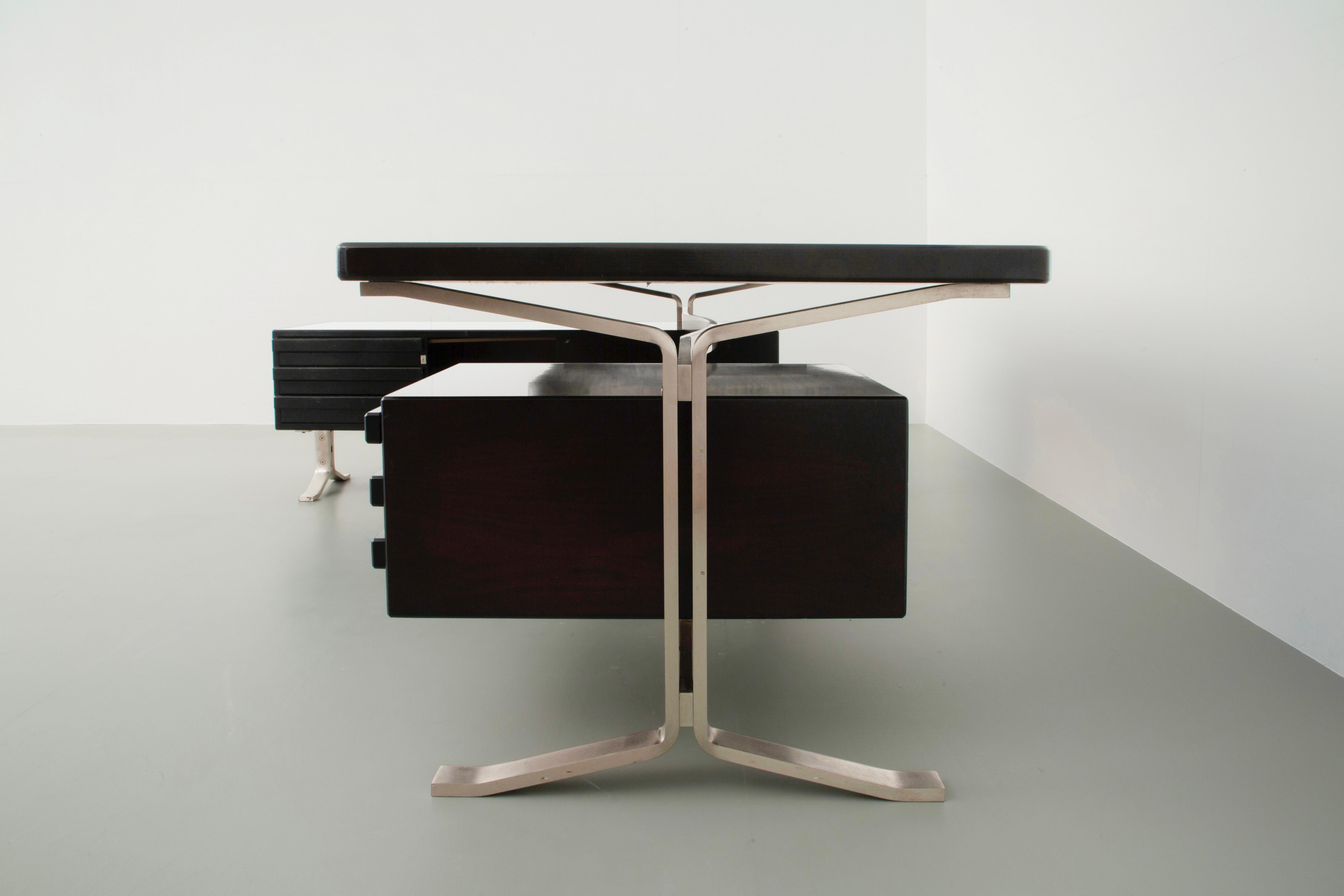 Late 20th Century Executive Desk by Giovanni Moscatelli for Formanova, Italy, 1970’s