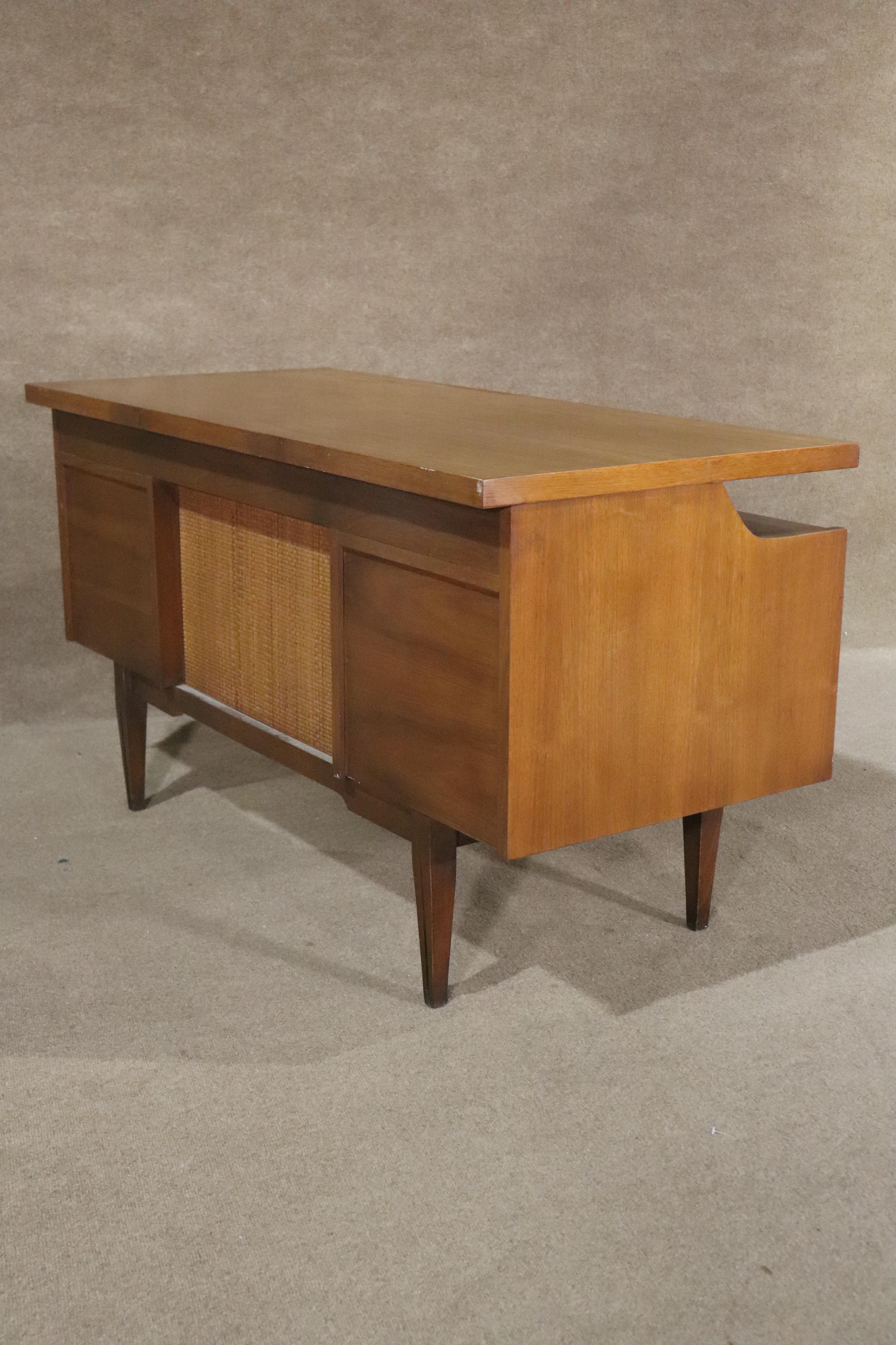 Mid-Century Modern Executive Desk by Hooker w/ Finished Back For Sale