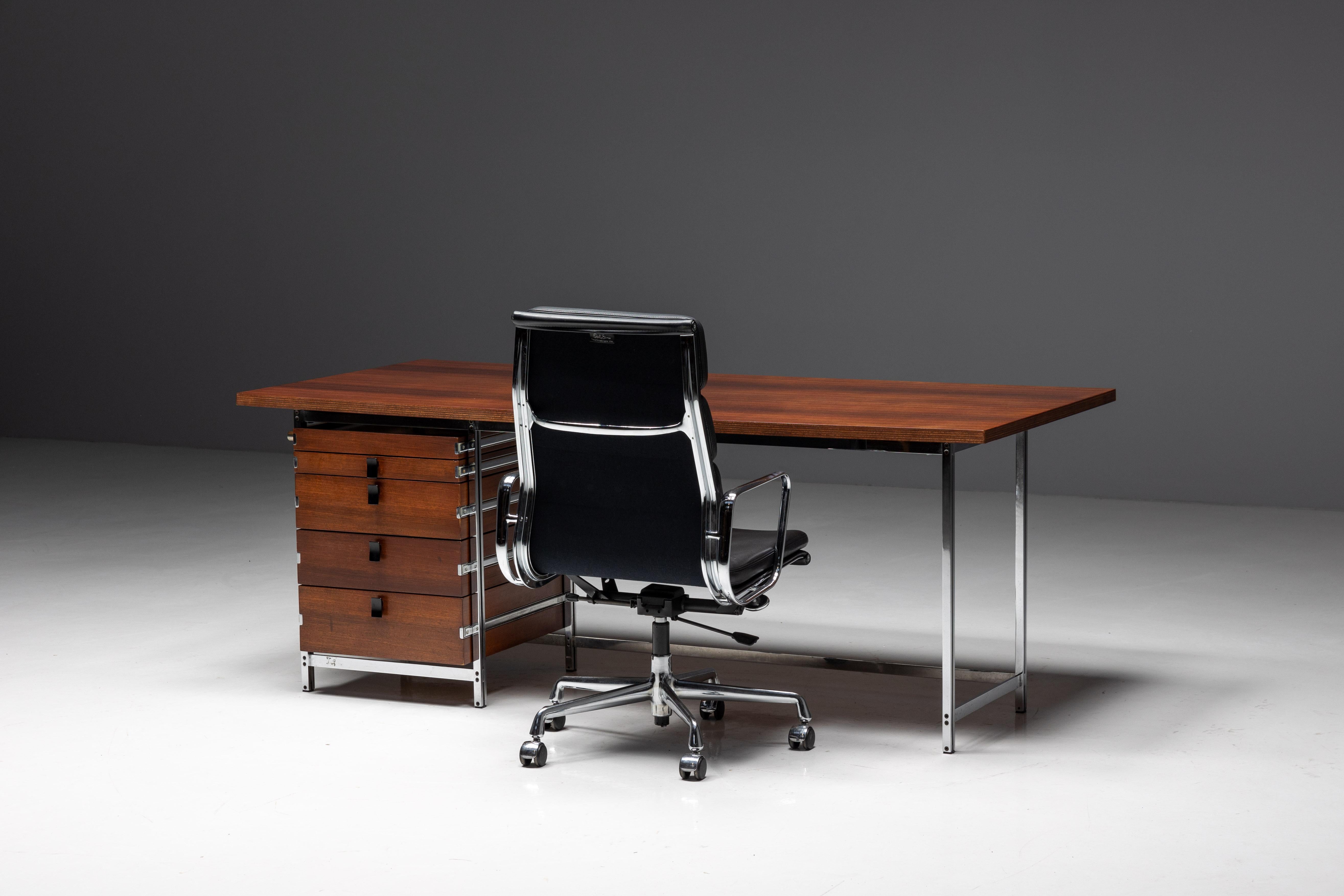 Executive Desk by Jules Wabbes for Mobilier Universel, Belgium, 1950s For Sale 8