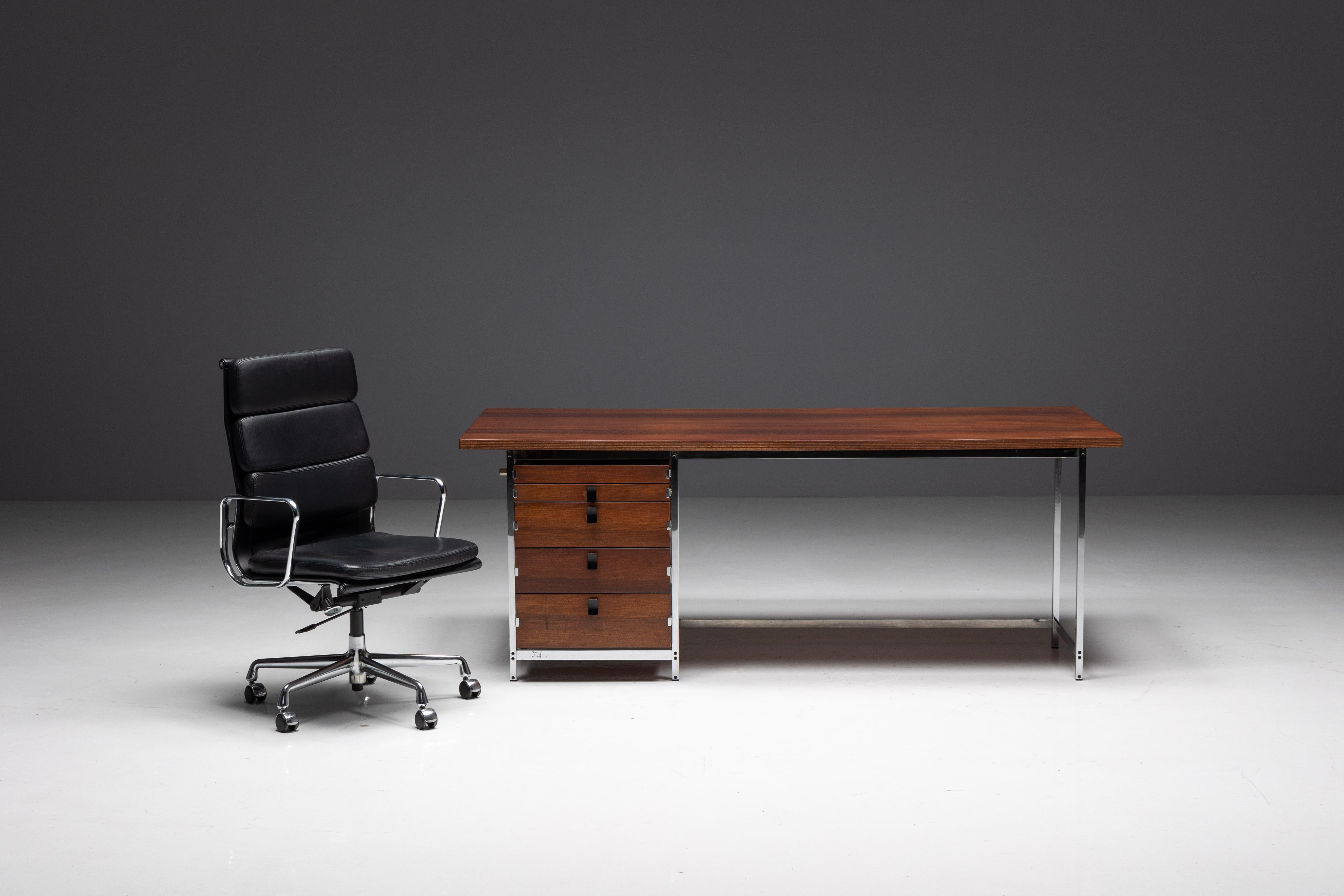 Executive Desk by Jules Wabbes for Mobilier Universel, Belgium, 1950s For Sale 10