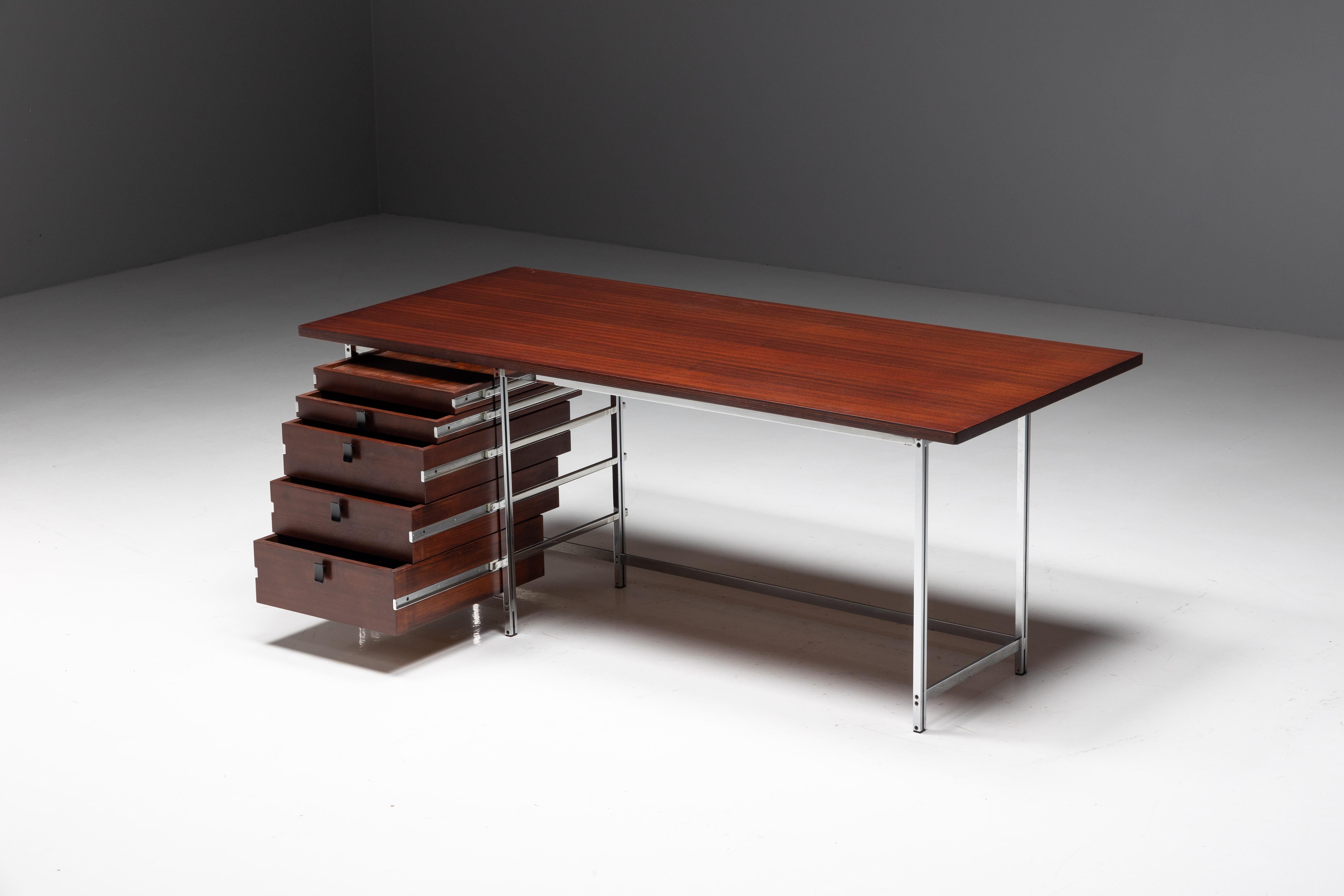 Executive Desk by Jules Wabbes for Mobilier Universel, Belgium, 1950s For Sale 1