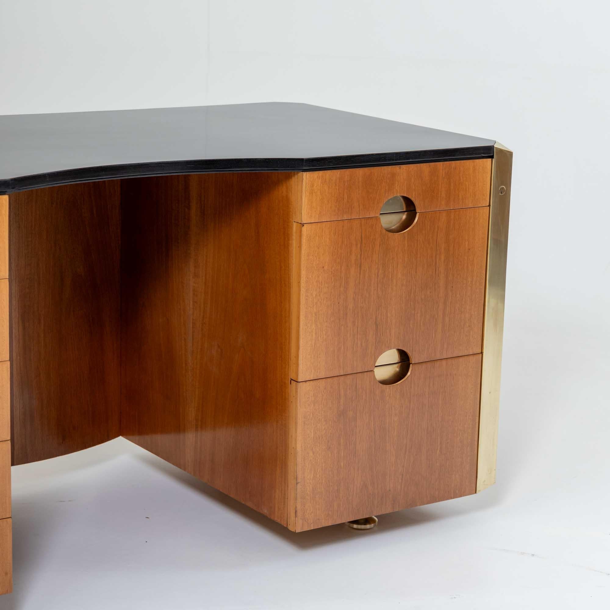 Executive Desk by Luigi Caccia Dominioni for Azucena, Italy 1960s In Good Condition For Sale In Greding, DE
