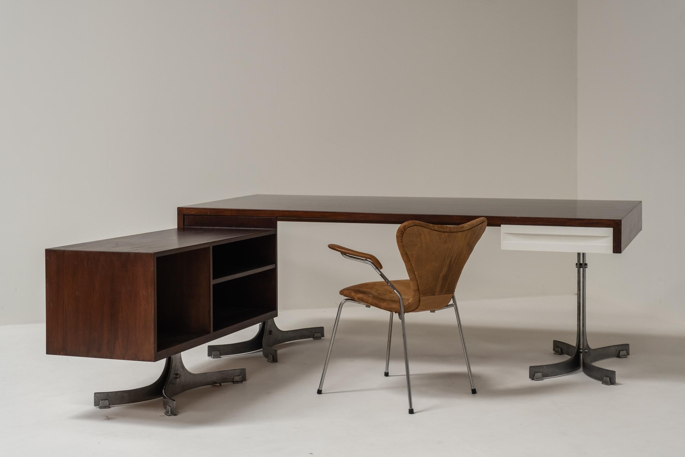 Executive desk by Trau Arredamenti Metallici S.P.A, 1960s For Sale 4