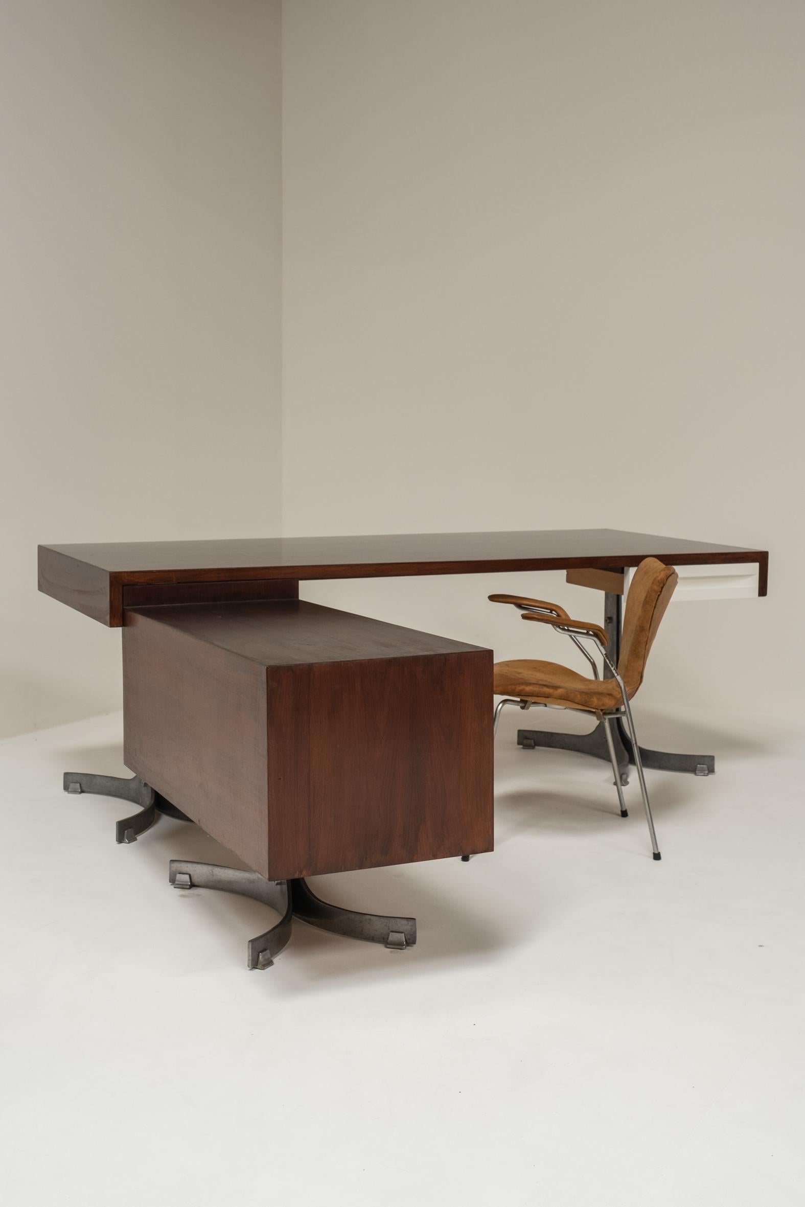 Executive desk by Trau Arredamenti Metallici S.P.A, 1960s For Sale 5