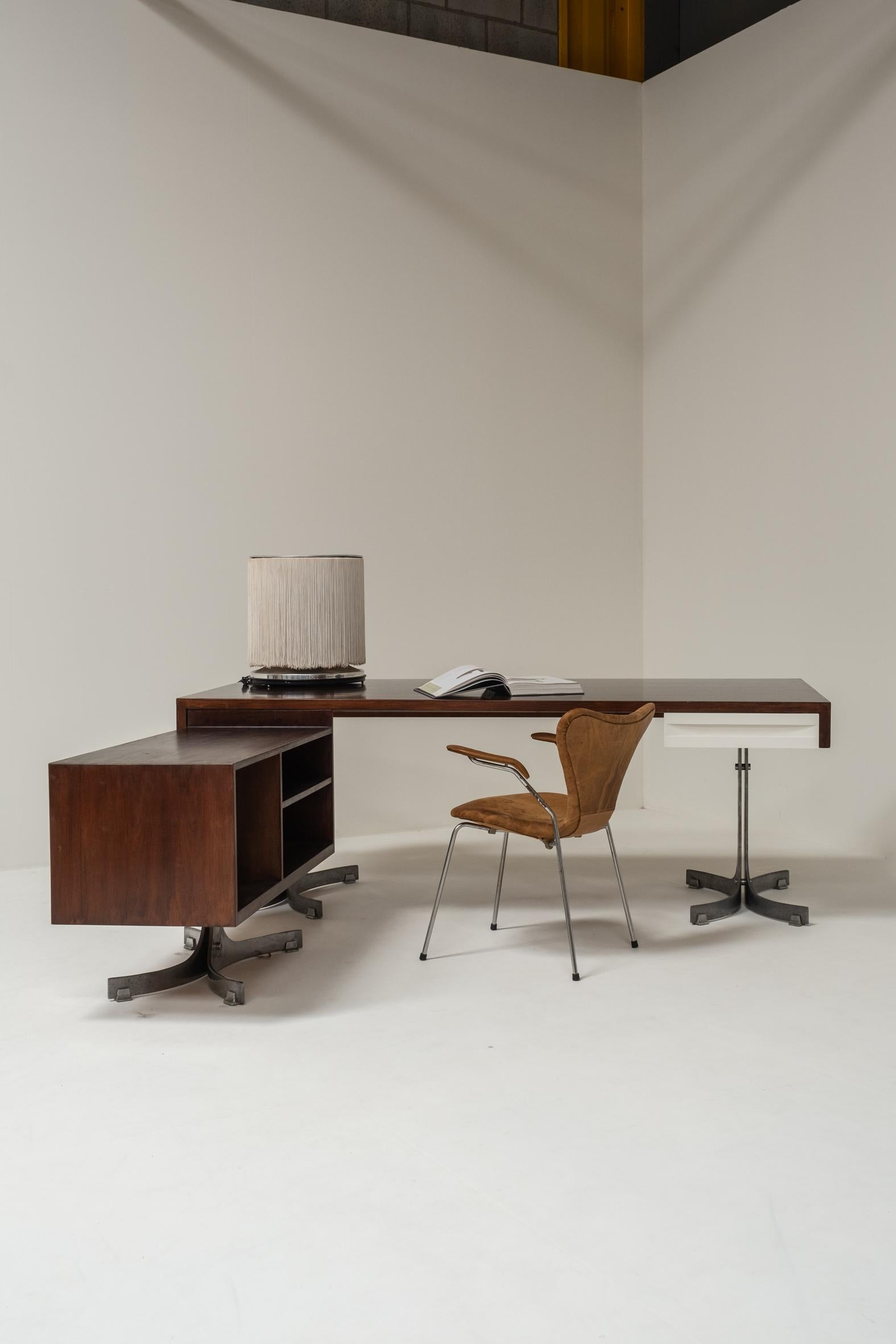 Executive desk by Trau Arredamenti Metallici S.P.A, 1960s For Sale 3
