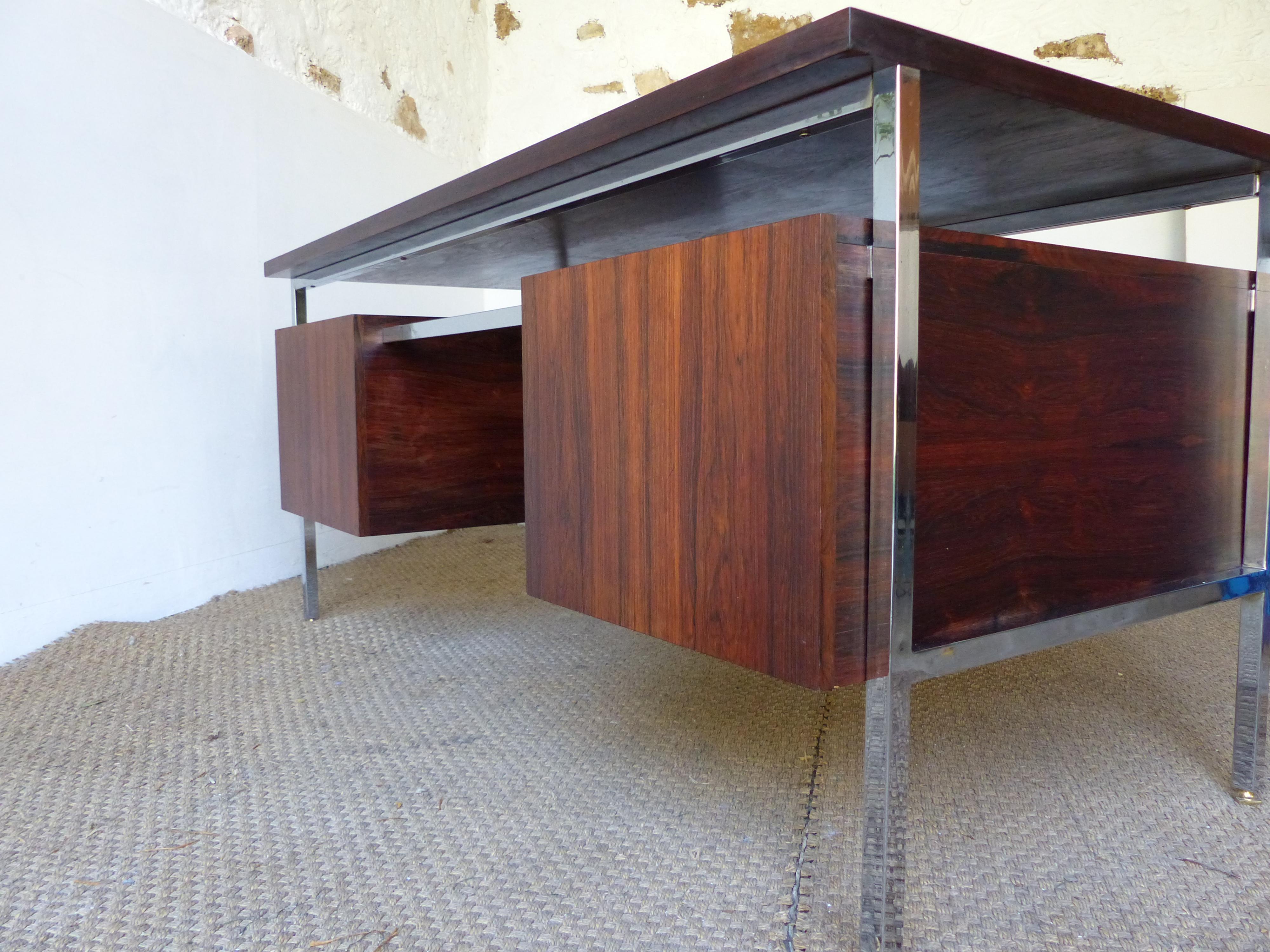 Executive Desk in Chromed and Rosewood, circa 1970 For Sale 7