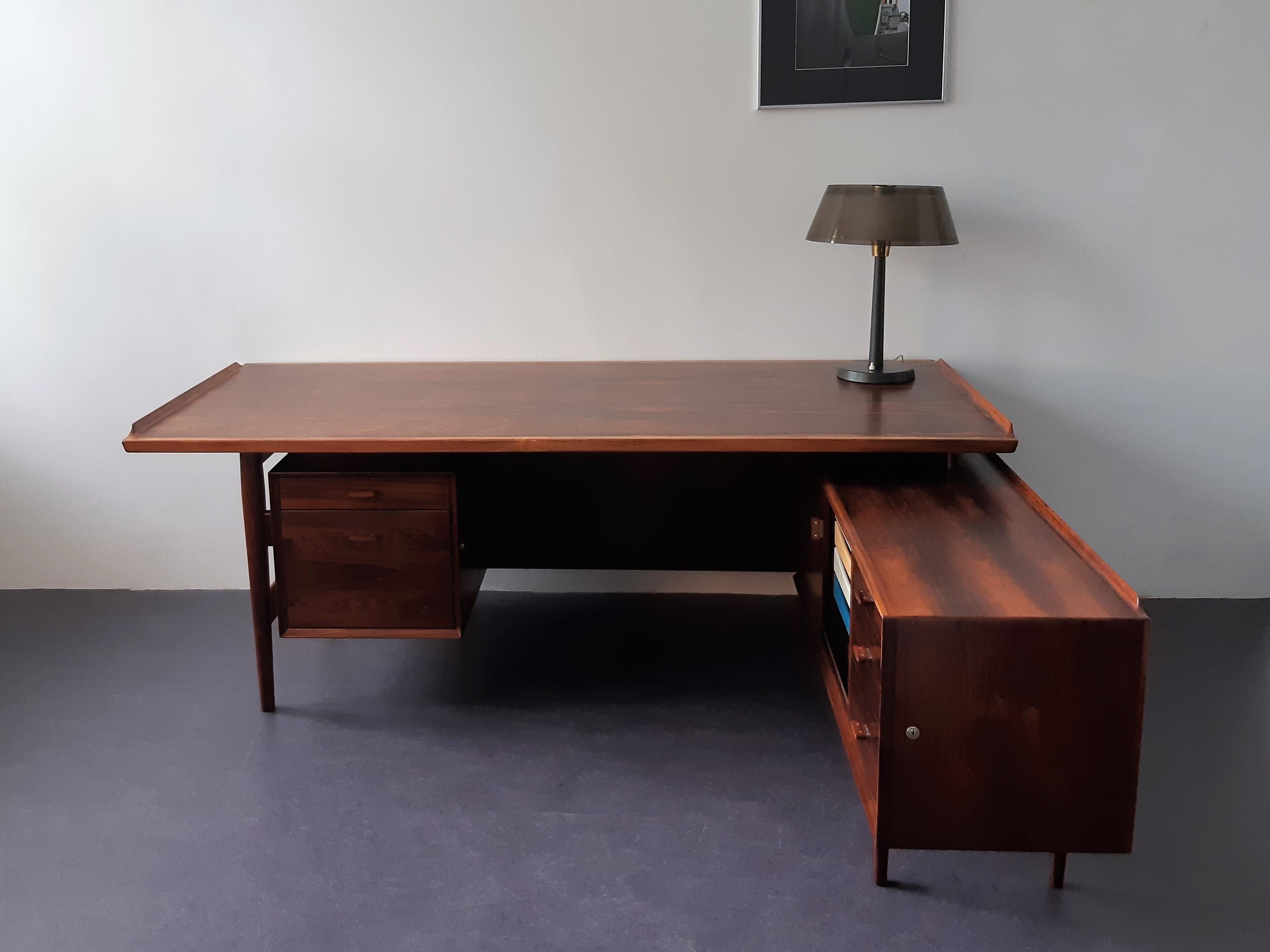 Executive Desk in Rosewood by Arne Vodder for Sibast Møbelfabrik, Denmark 1950's 6