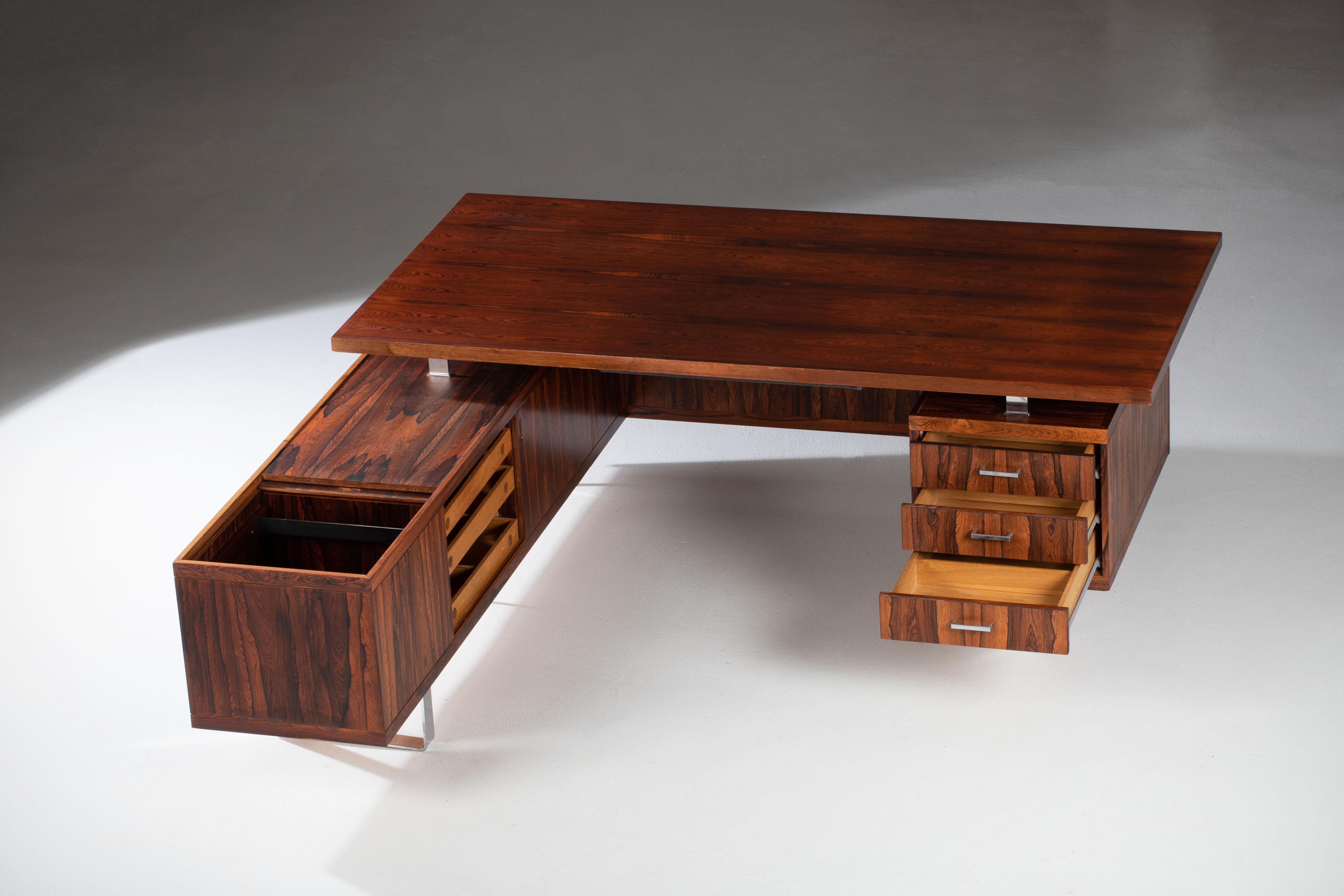 Executive Desk in Rosewood Jørgen Pedersen for E Pedersen & Søn, Denmark 1960's In Good Condition In Kaštel Sućurac, Splitsko-dalmatinska županija