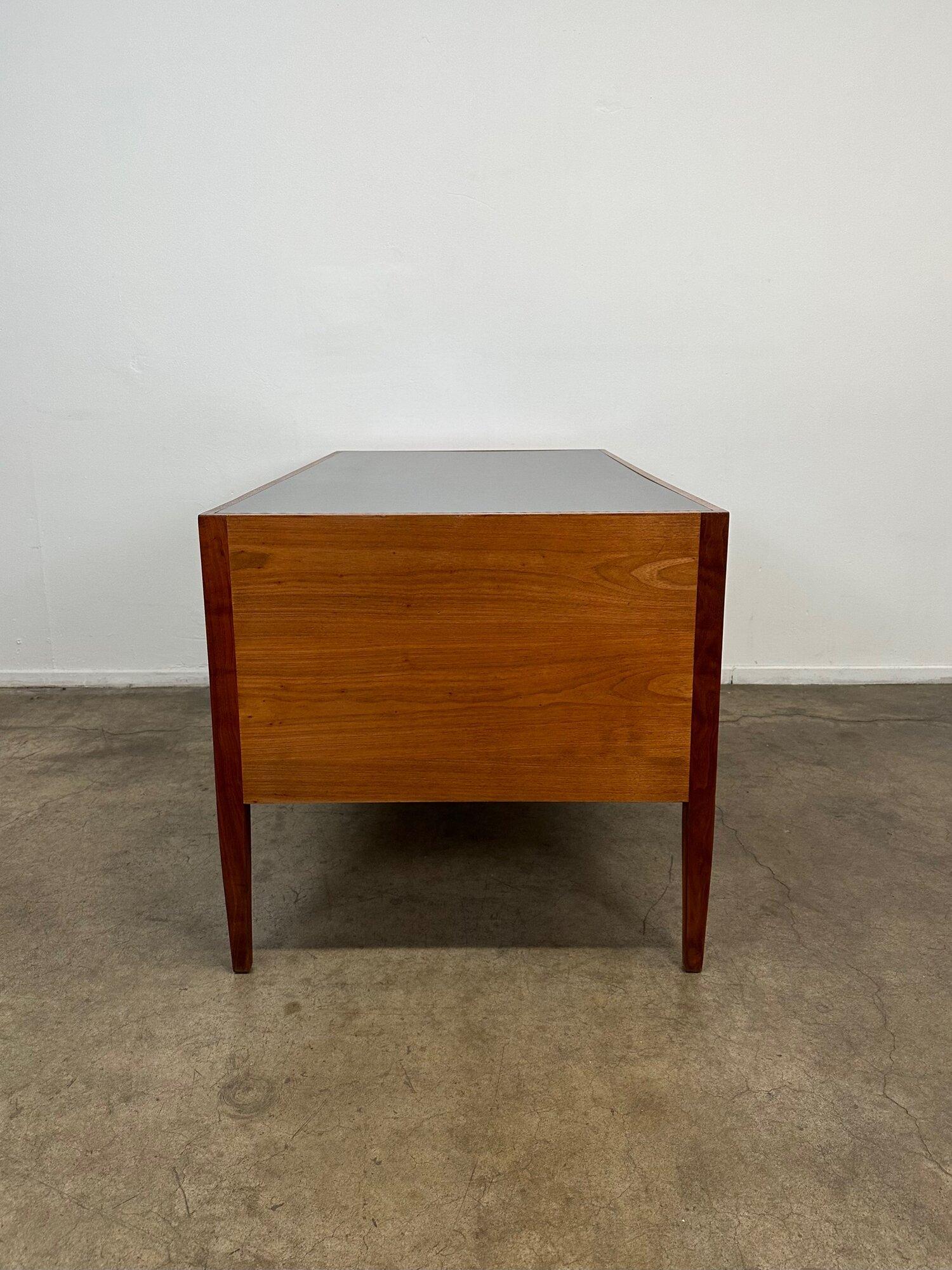 Executive desk in the Manner of Cavalier 1